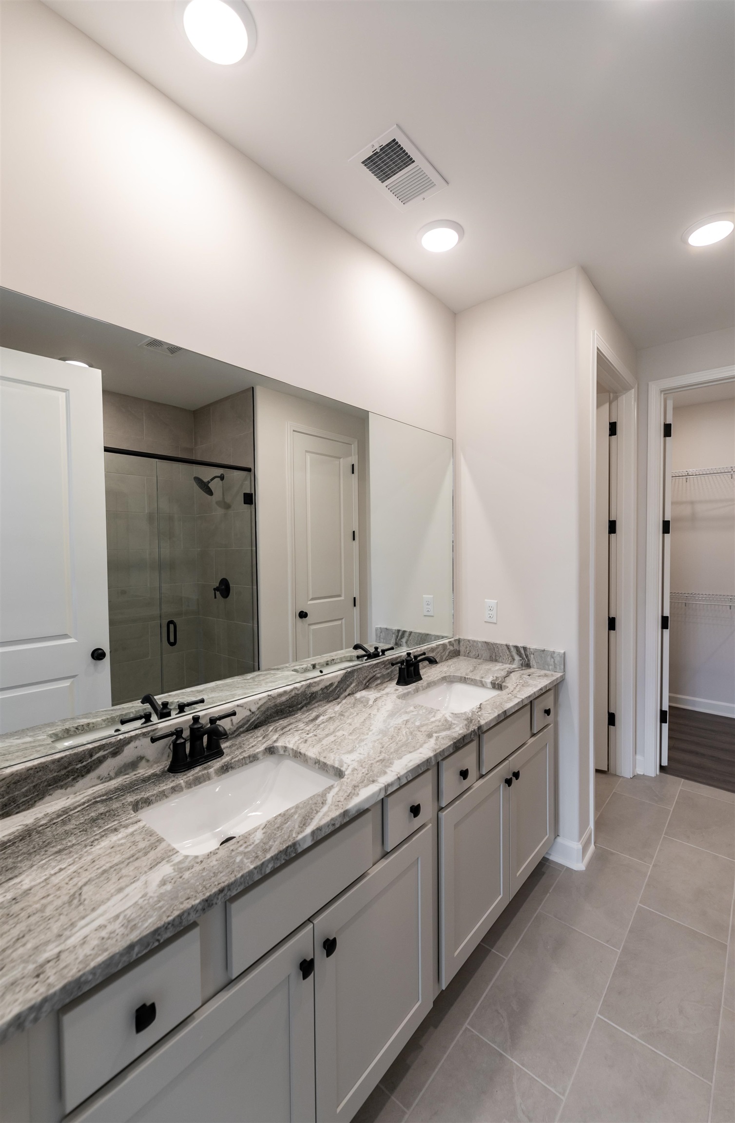 3025 BEDFORDSHIRE CV Unit: 57