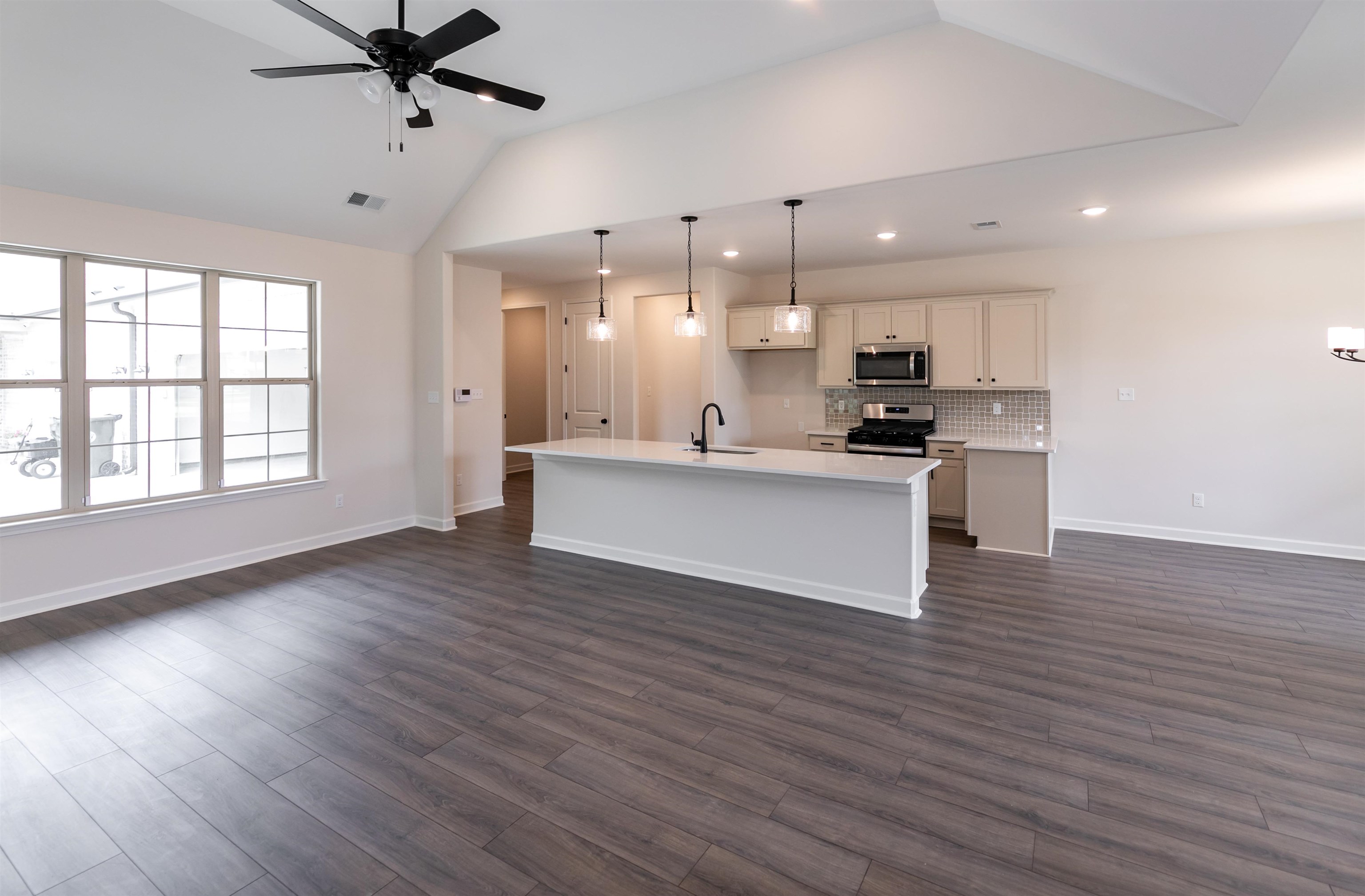 3025 BEDFORDSHIRE CV Unit: 57