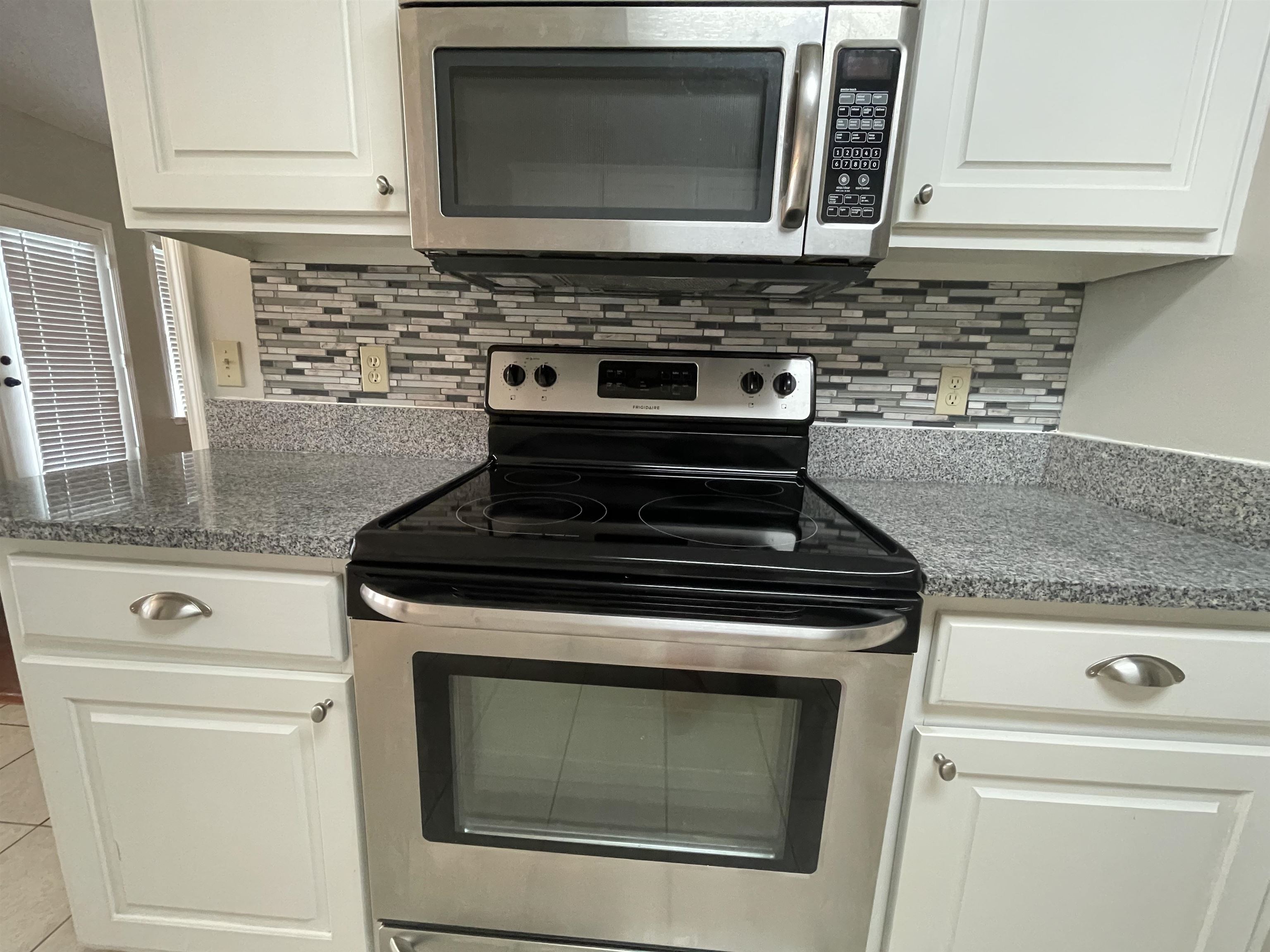 3061 SHADOW BRIDGE CV