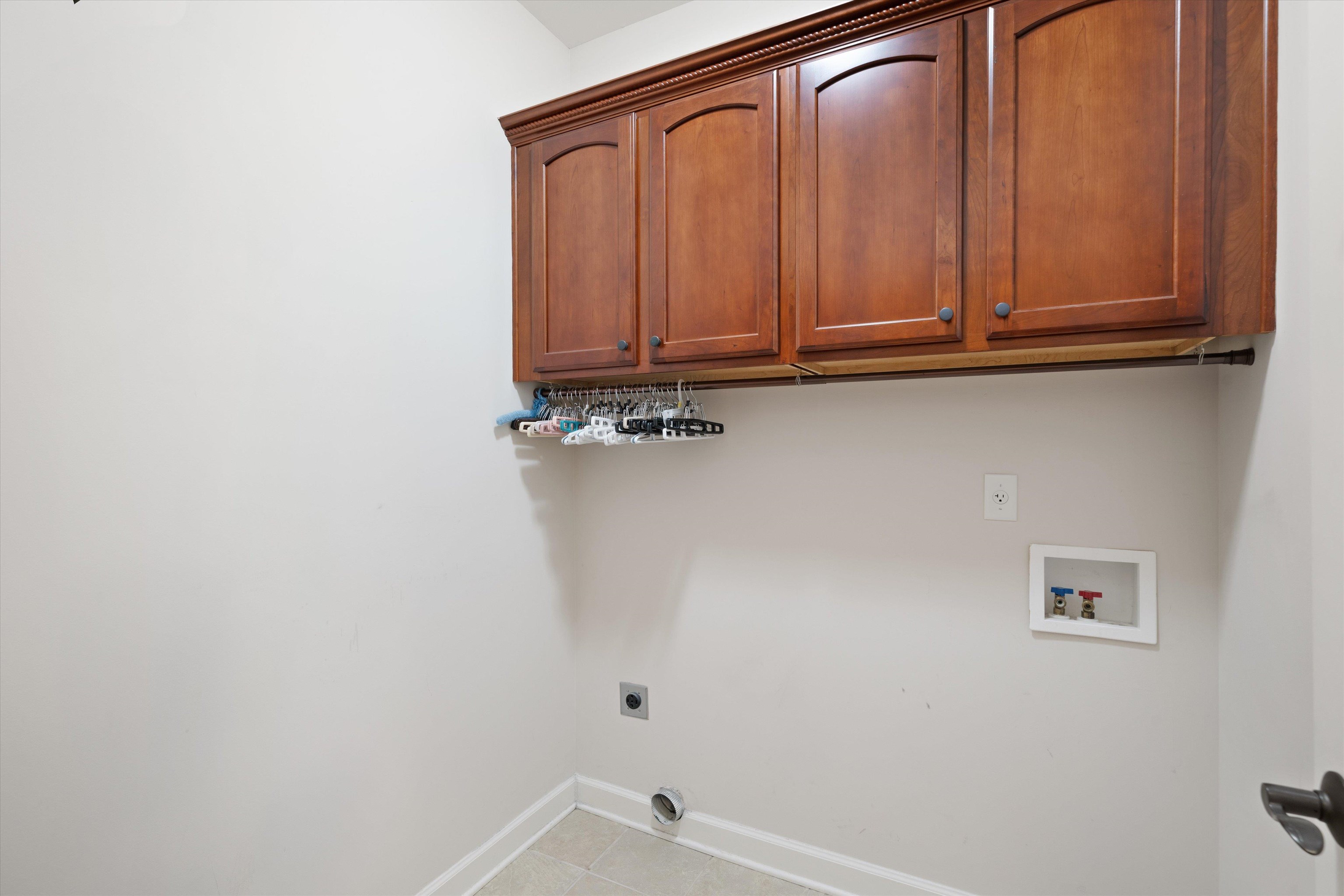 1427 ALYDAR DR Unit: 33