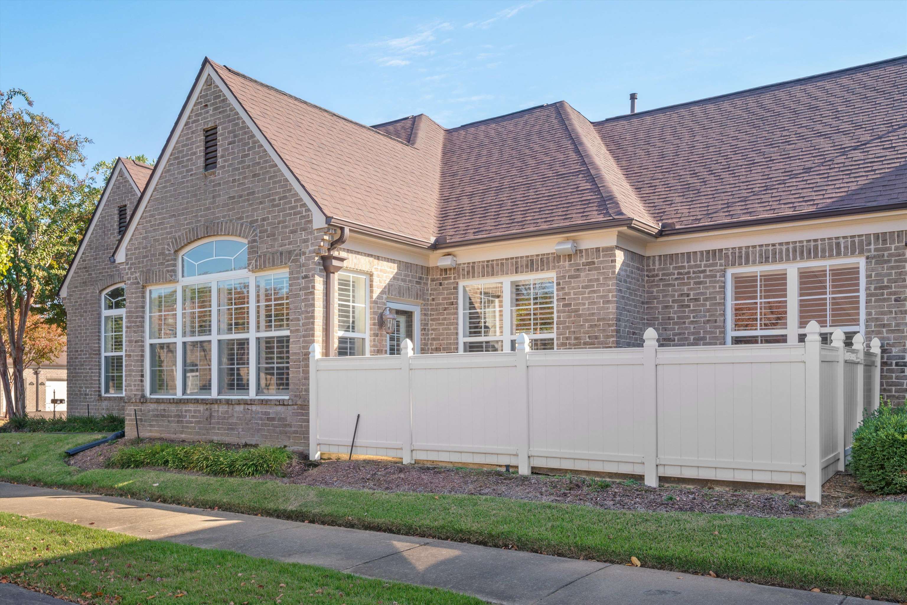 1427 ALYDAR DR Unit: 33