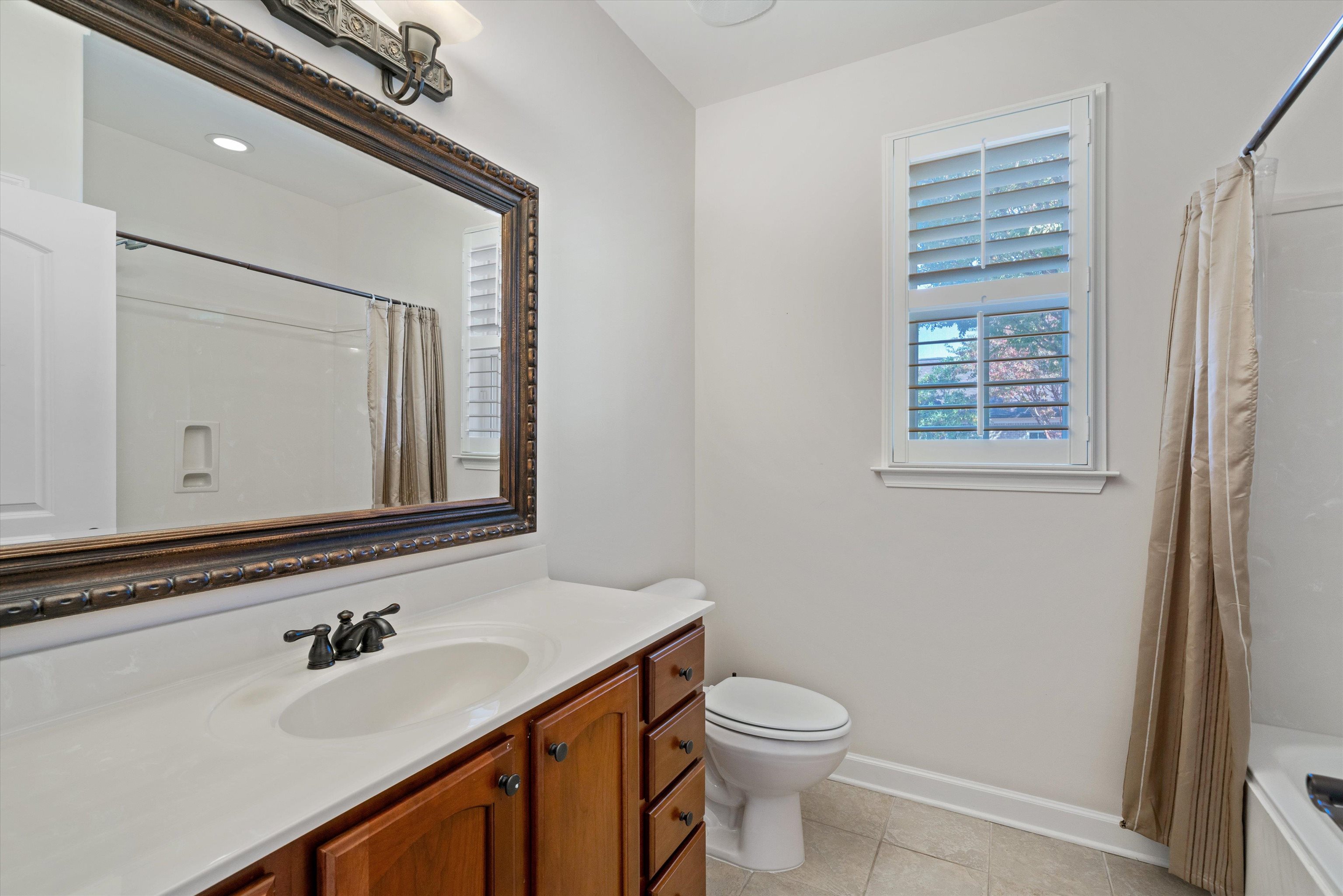 1427 ALYDAR DR Unit: 33