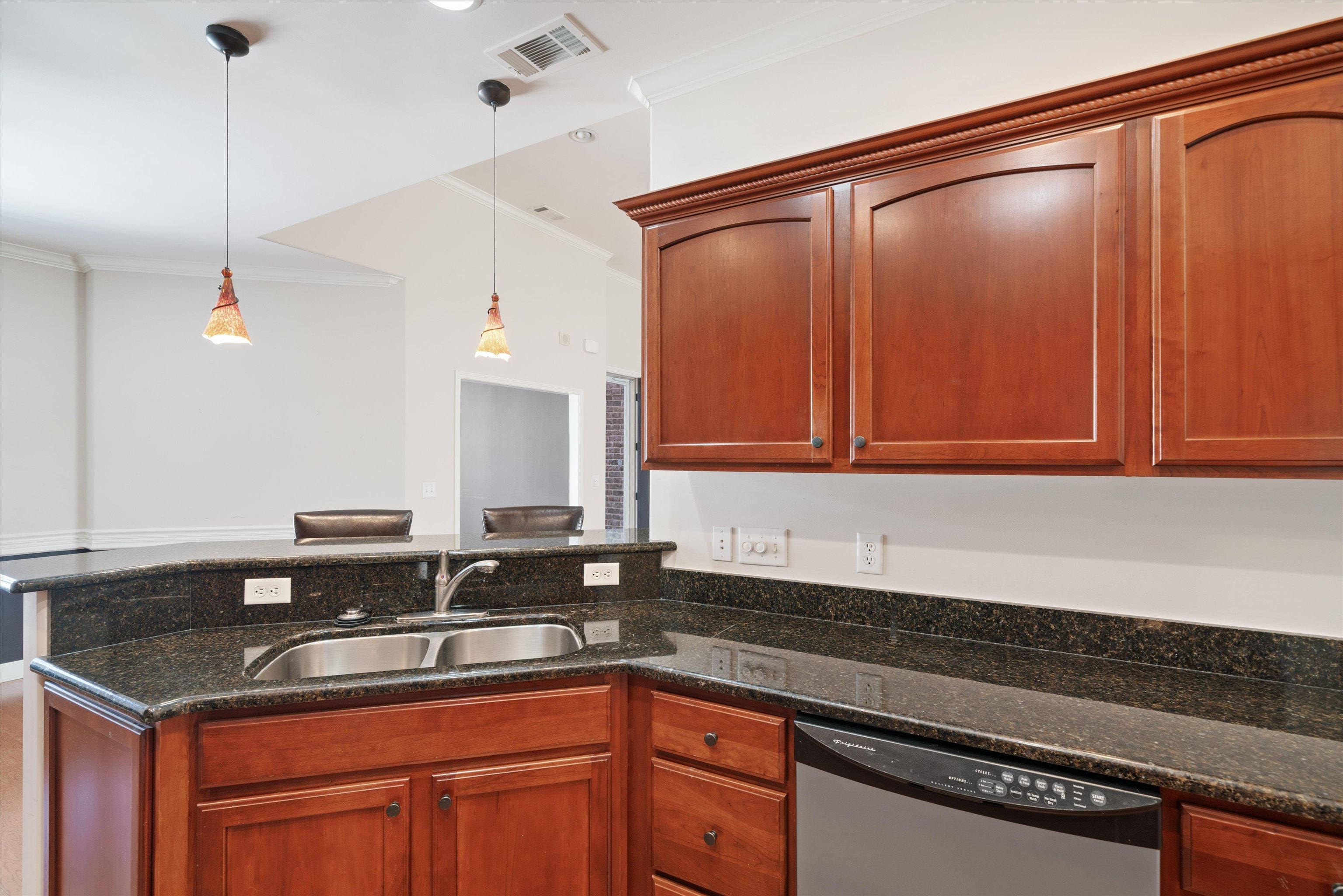 1427 ALYDAR DR Unit: 33