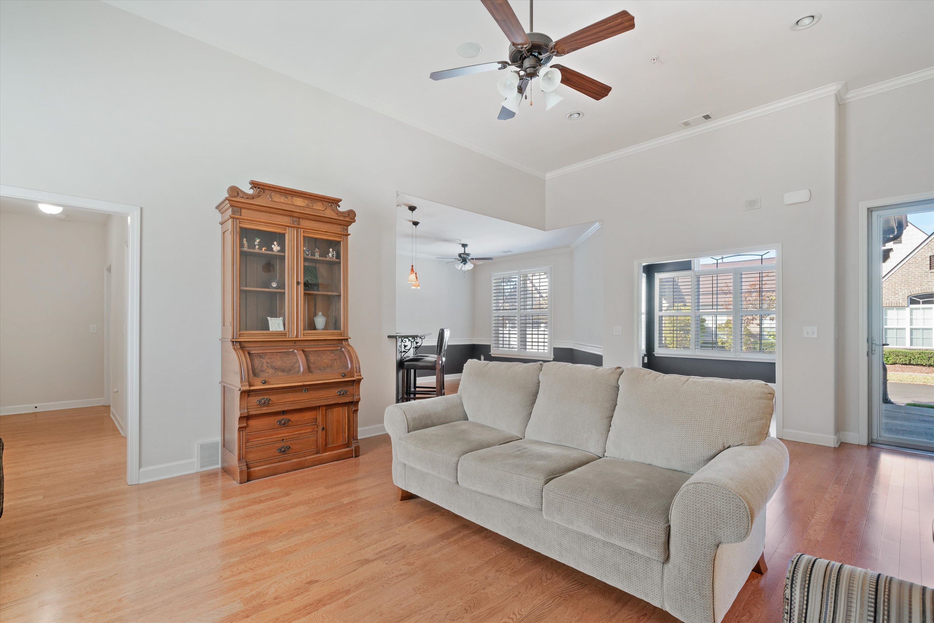 1427 ALYDAR DR Unit: 33