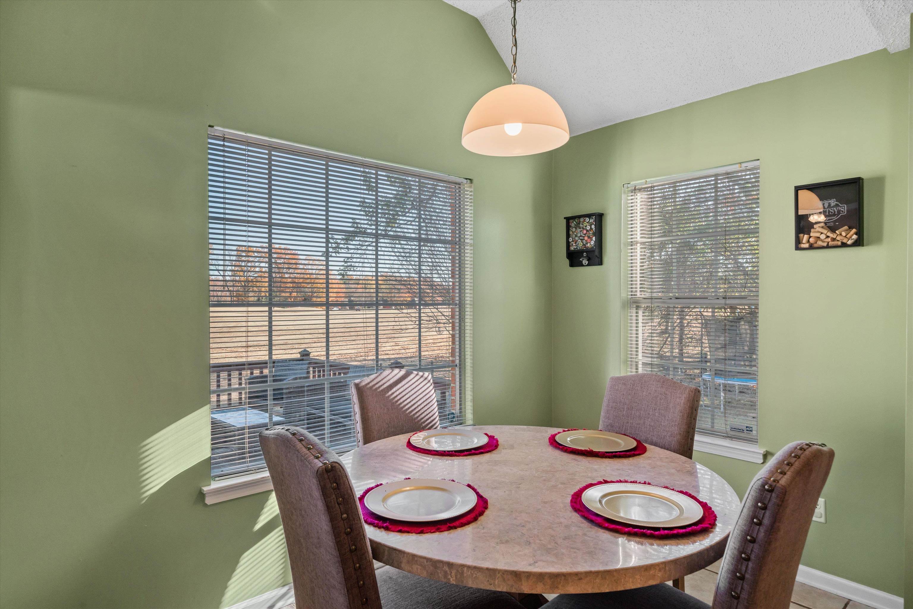 4140 PERSIMMON HILL CV