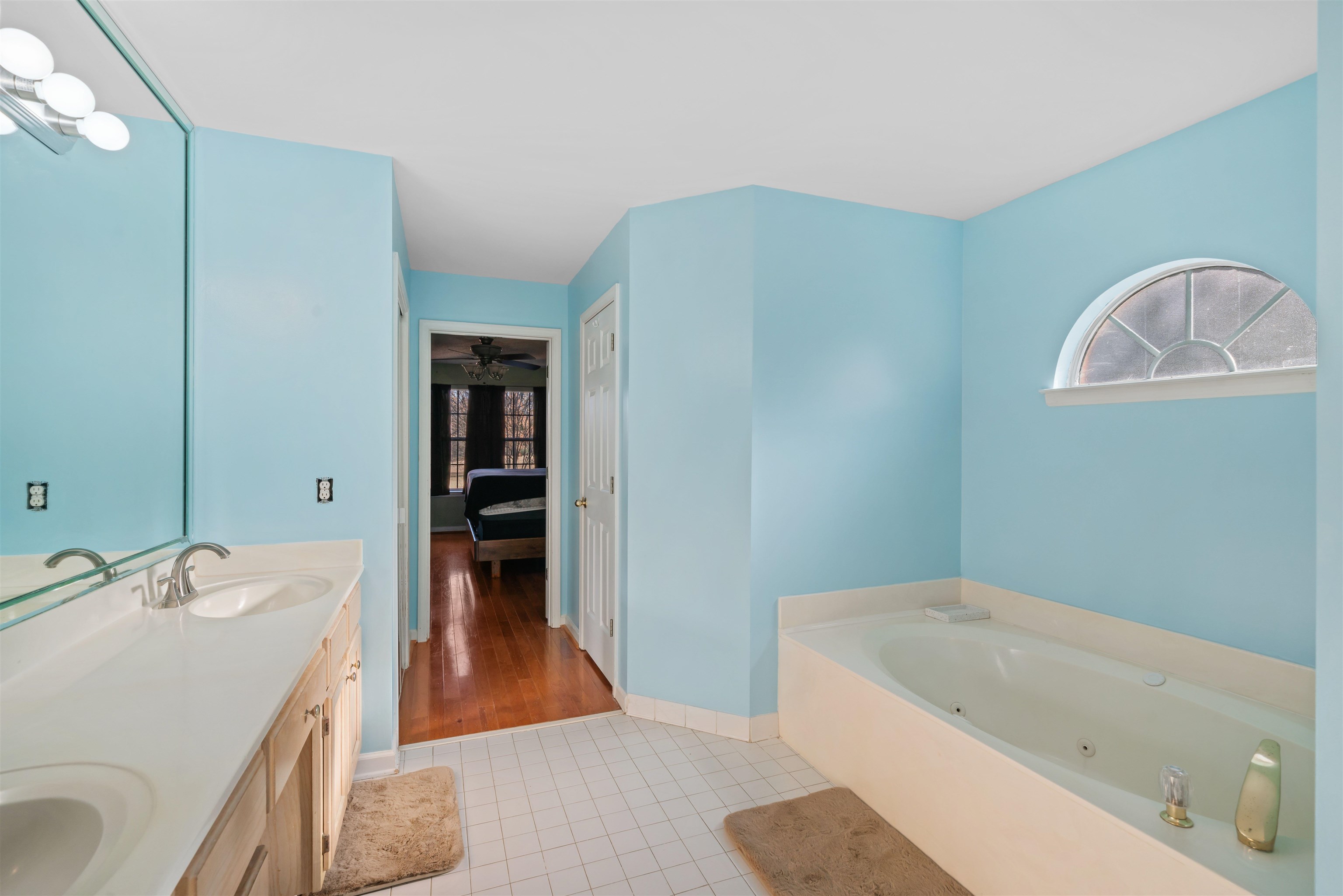 4140 PERSIMMON HILL CV