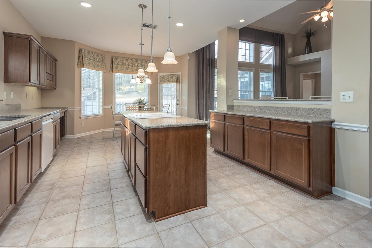 4073 PELICAN HILL CV