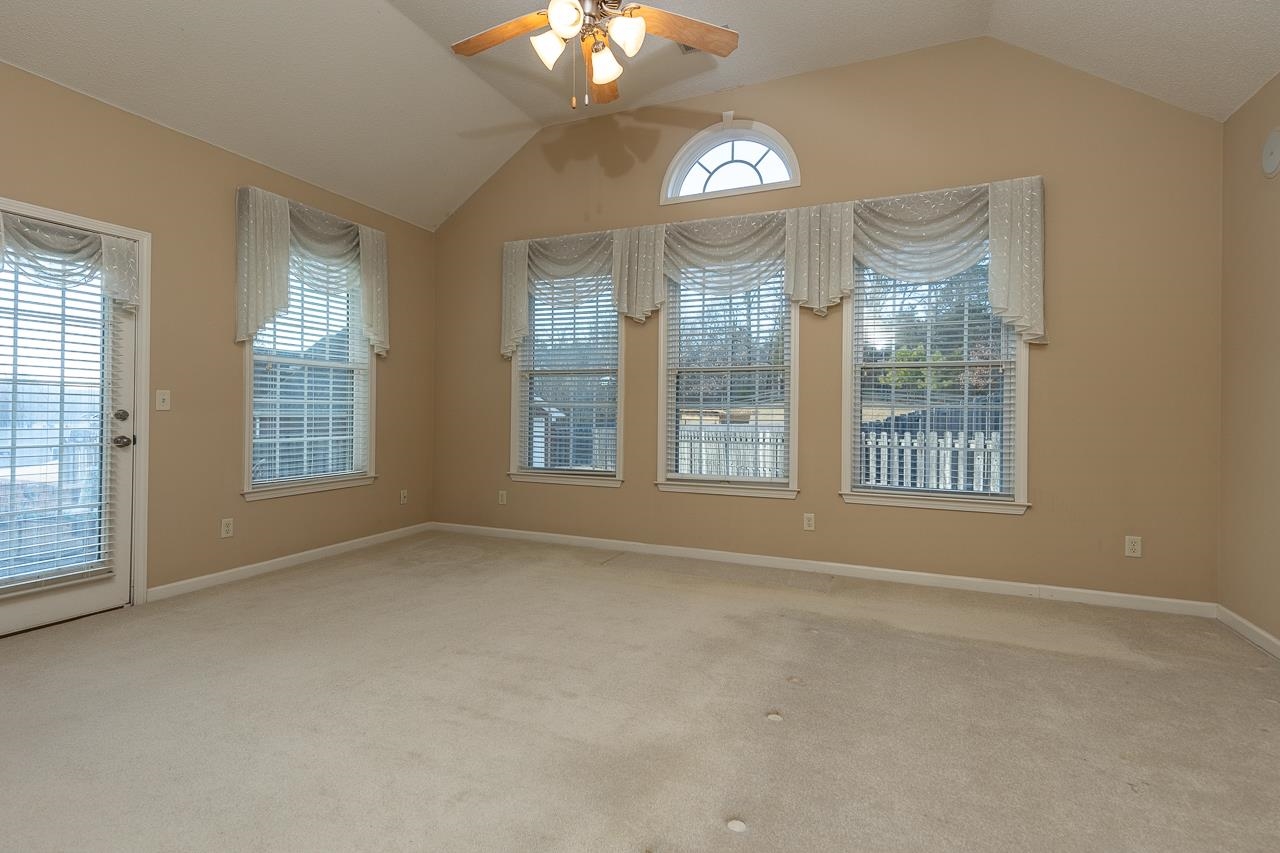 4073 PELICAN HILL CV