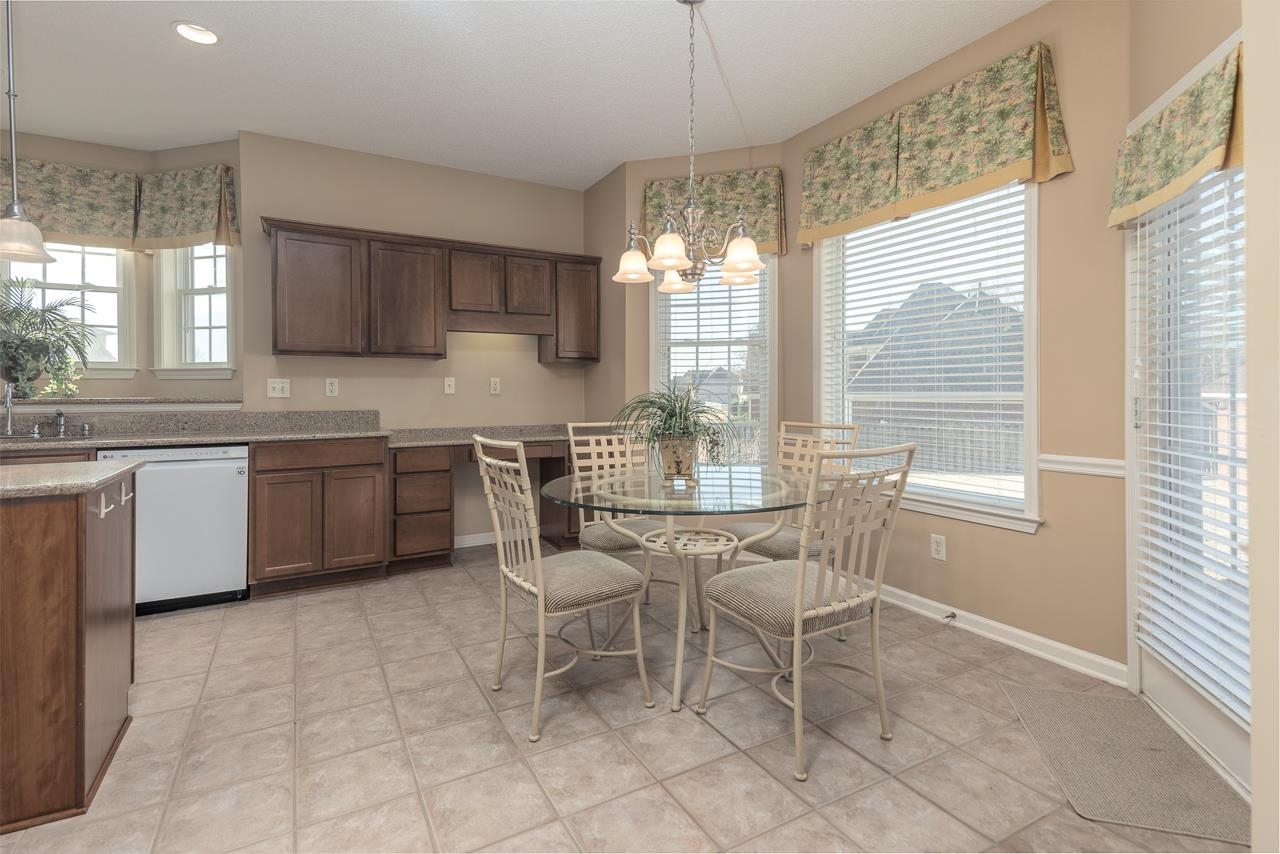 4073 PELICAN HILL CV