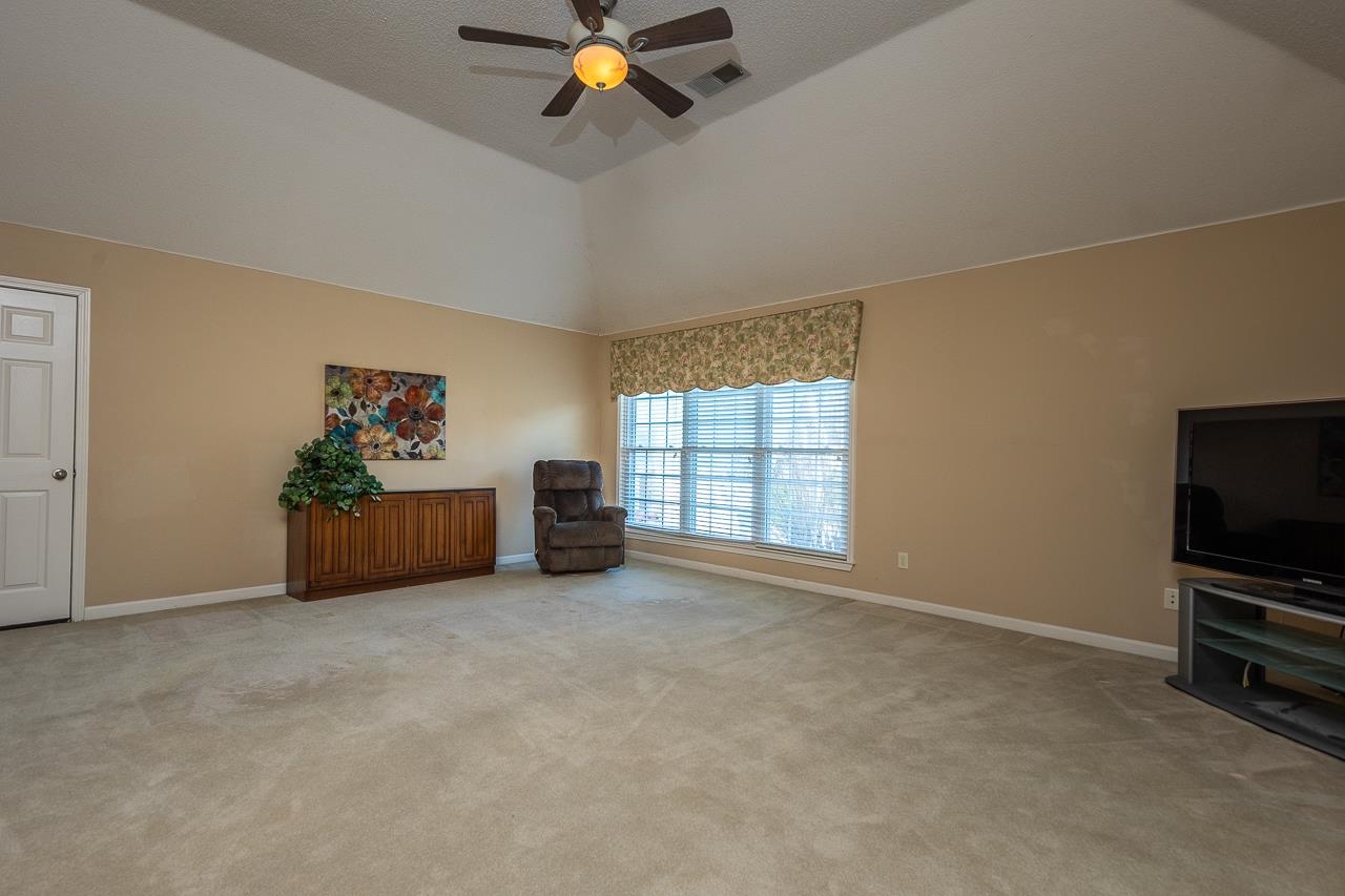 4073 PELICAN HILL CV