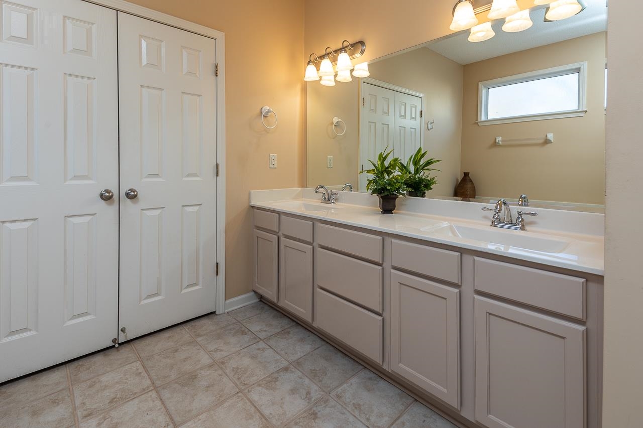 4073 PELICAN HILL CV