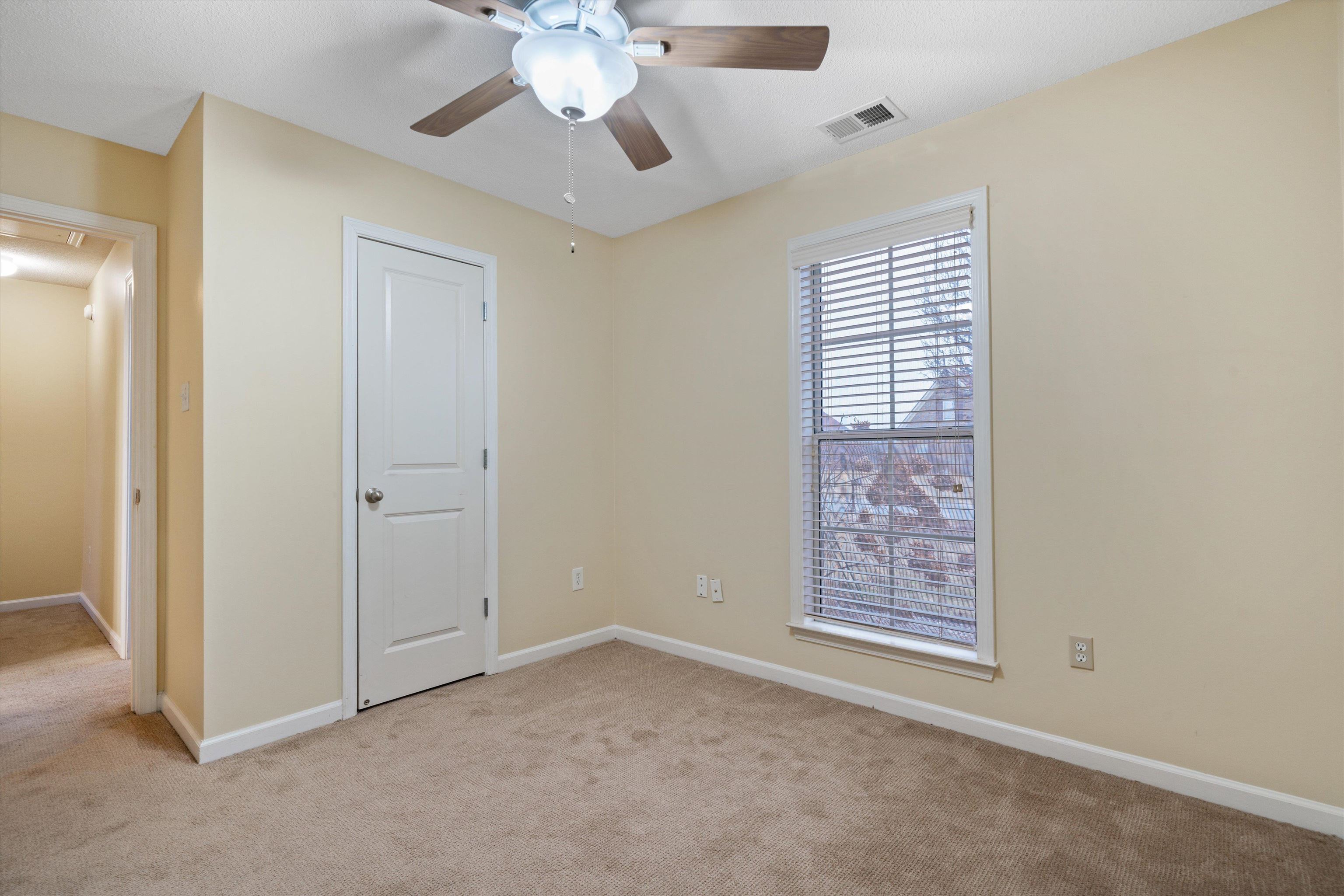 35 CAITLYN GENEVA CV