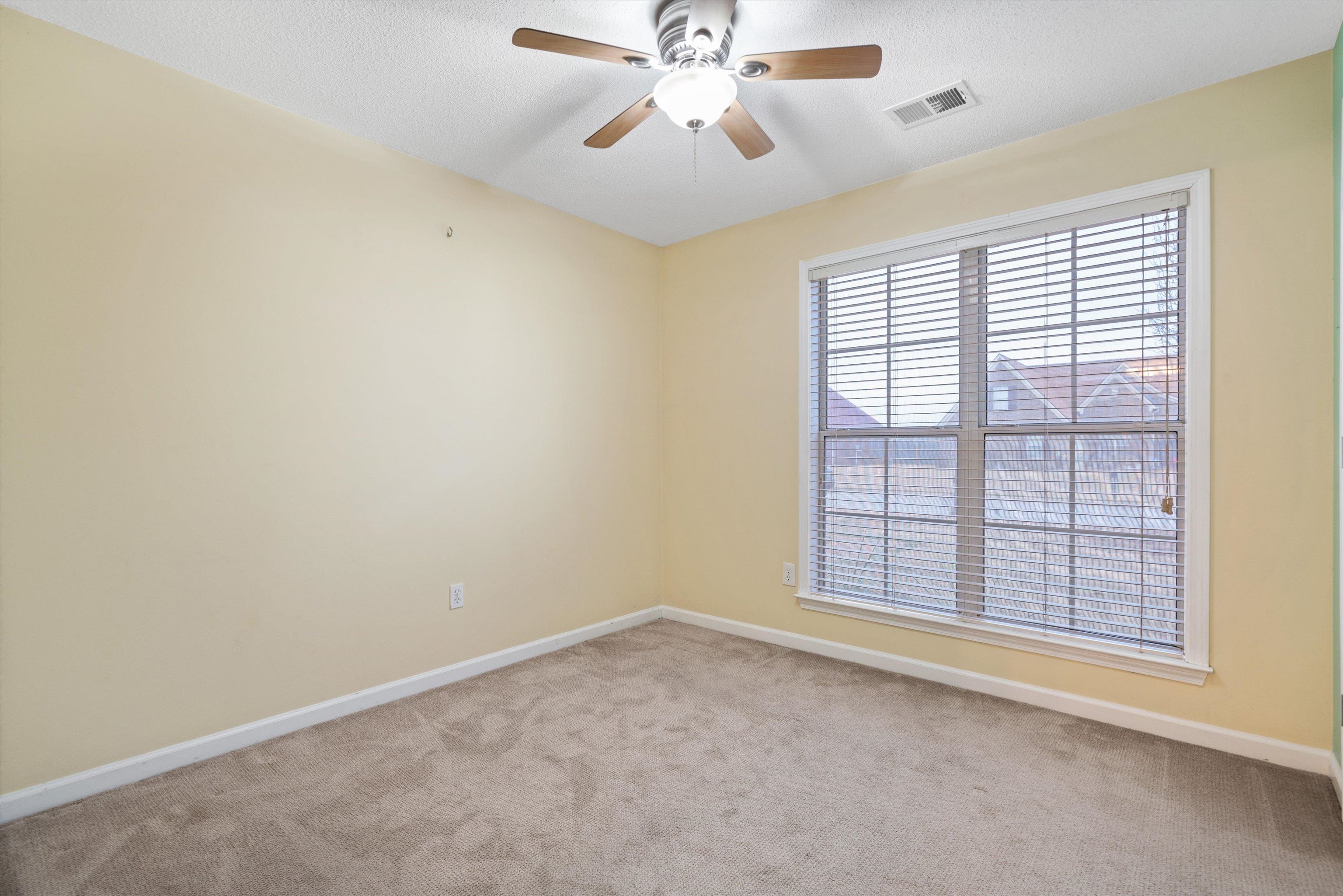 35 CAITLYN GENEVA CV