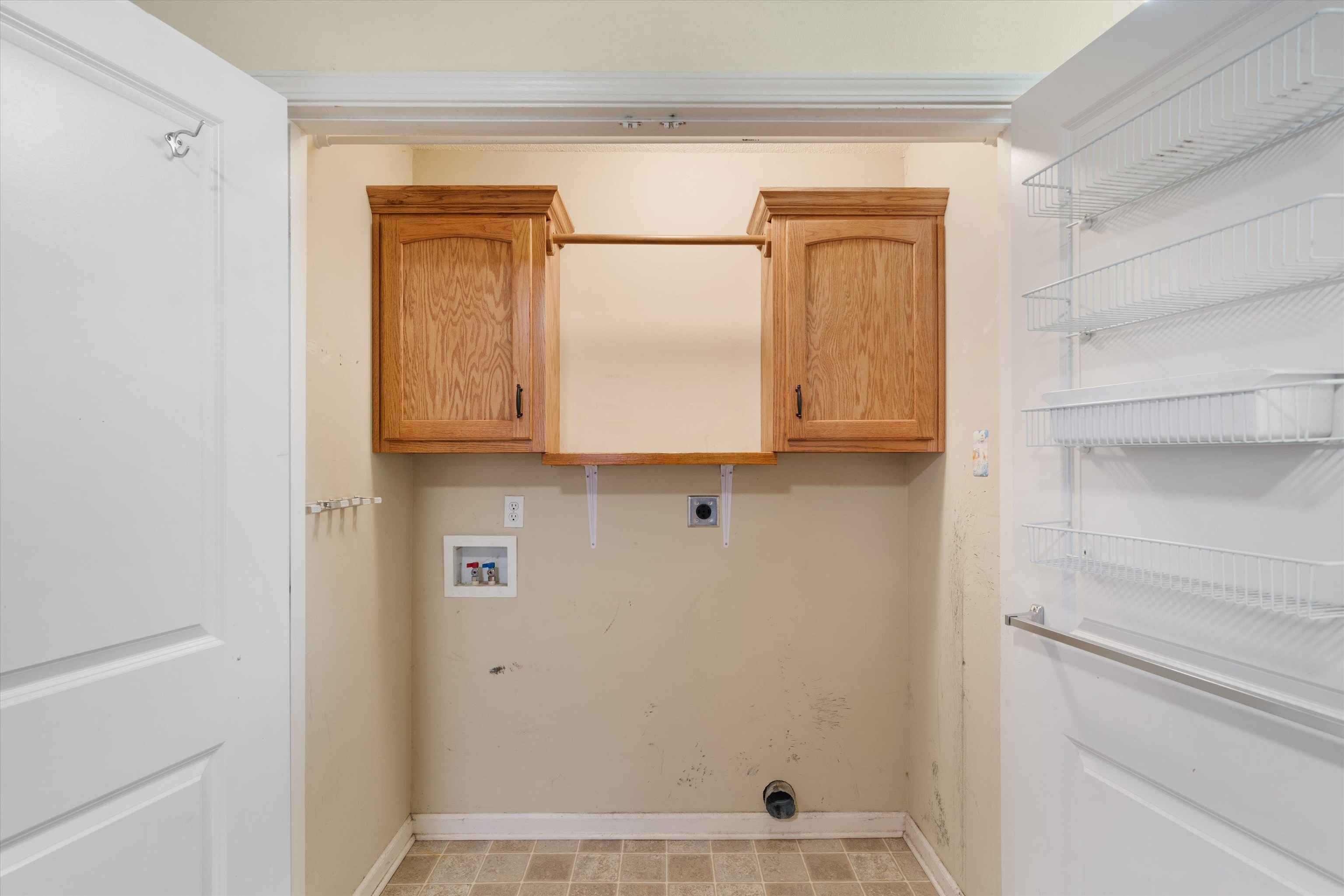 35 CAITLYN GENEVA CV