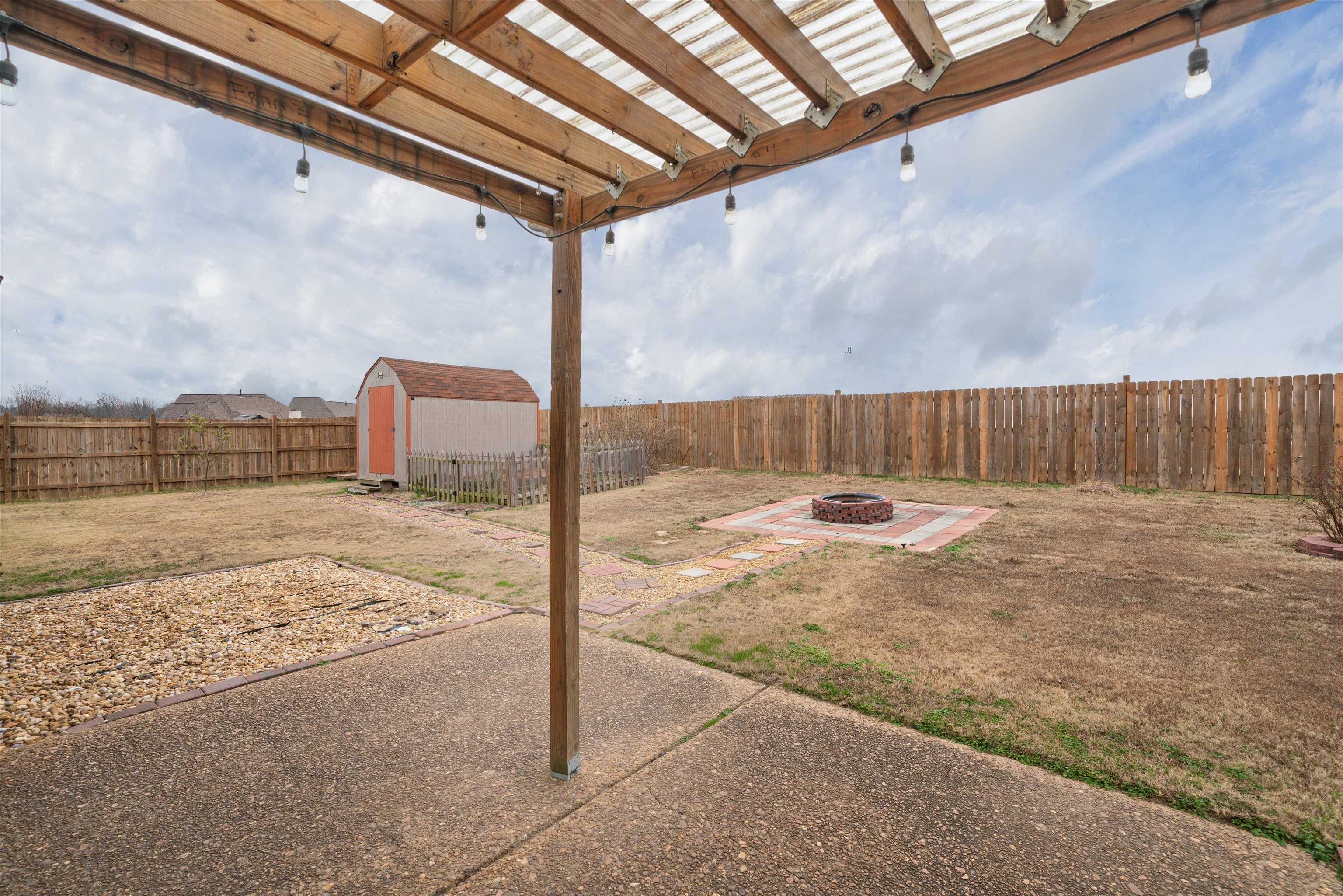 35 CAITLYN GENEVA CV