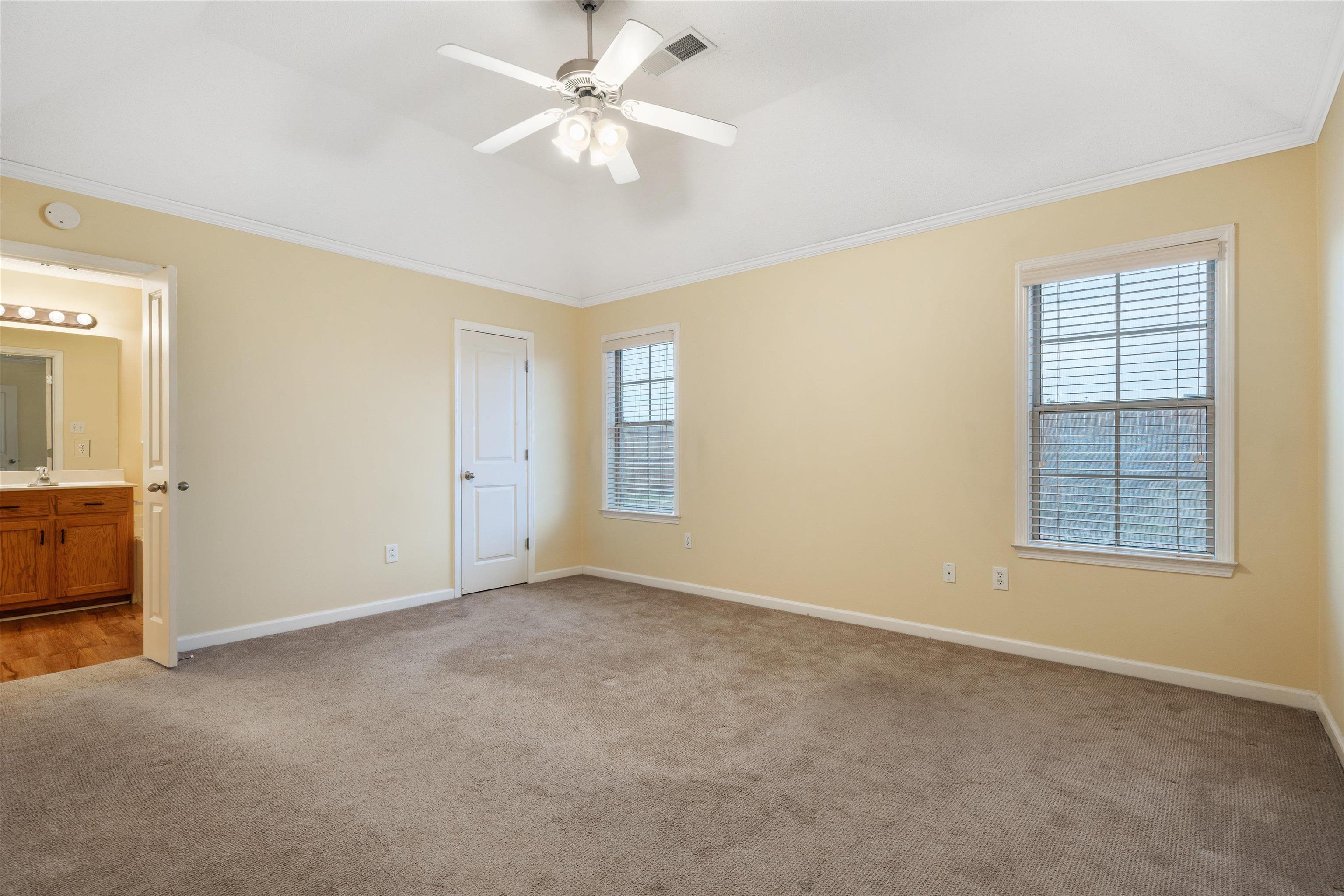 35 CAITLYN GENEVA CV