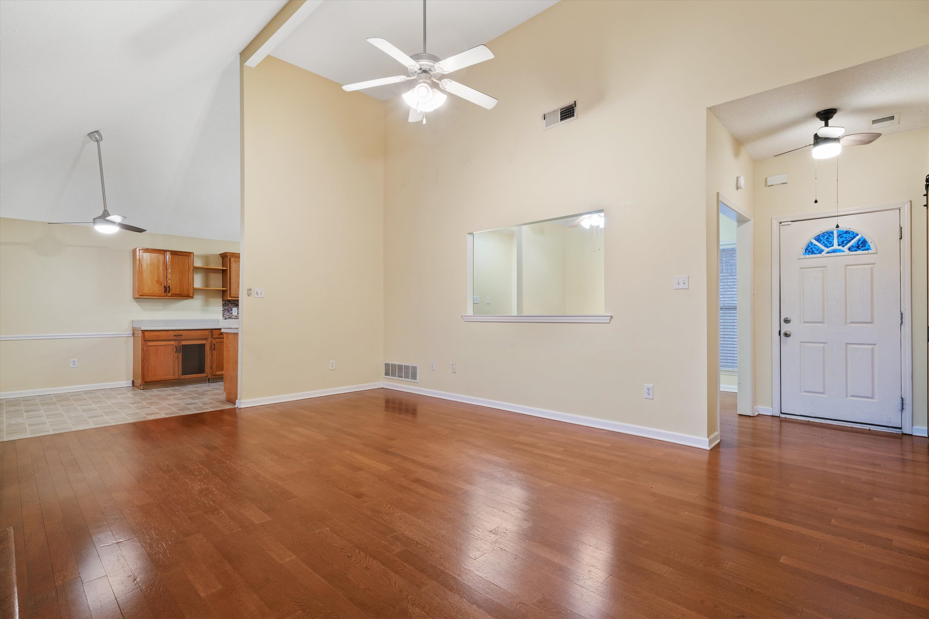 35 CAITLYN GENEVA CV