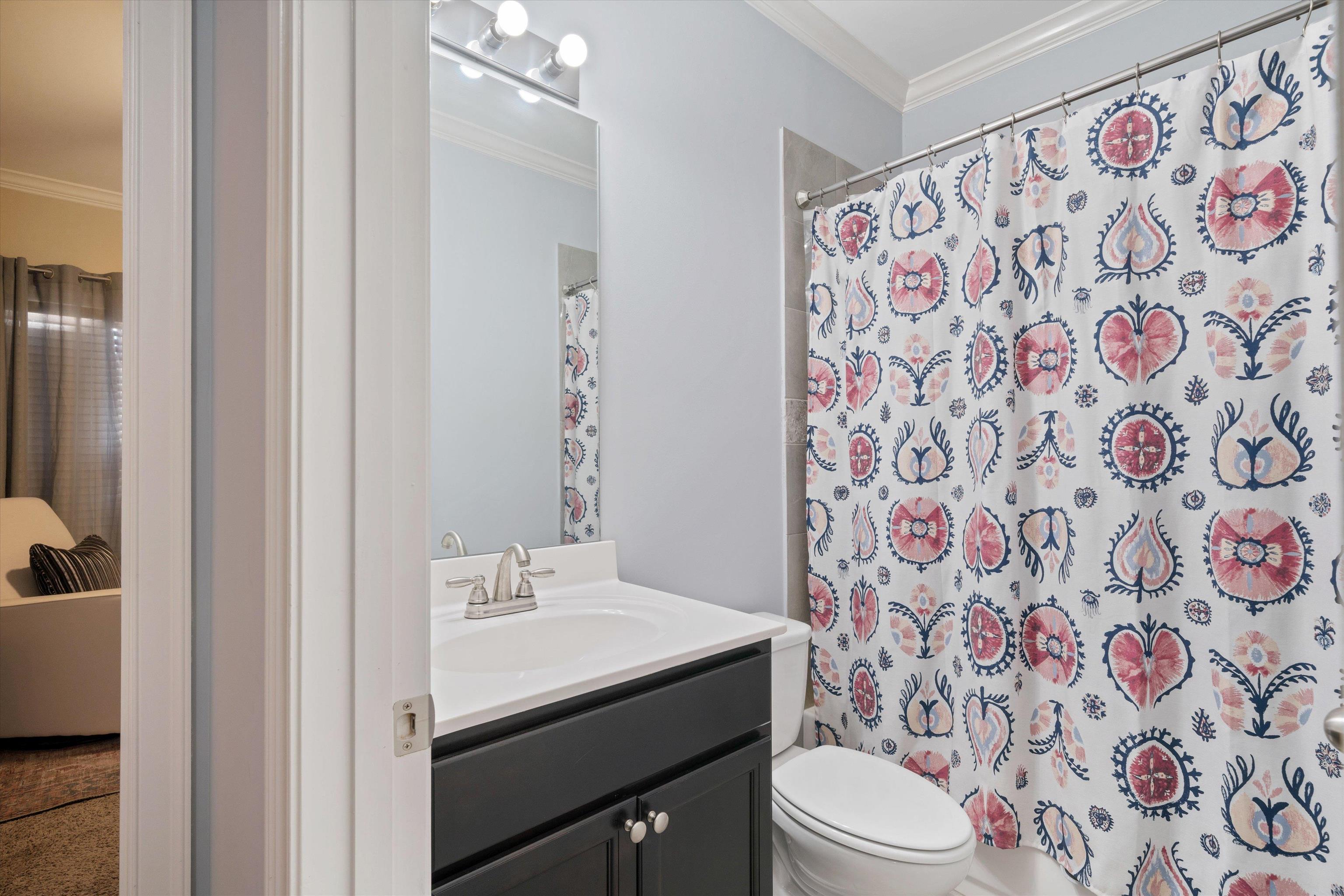 225 COUNTRY BROOK DR