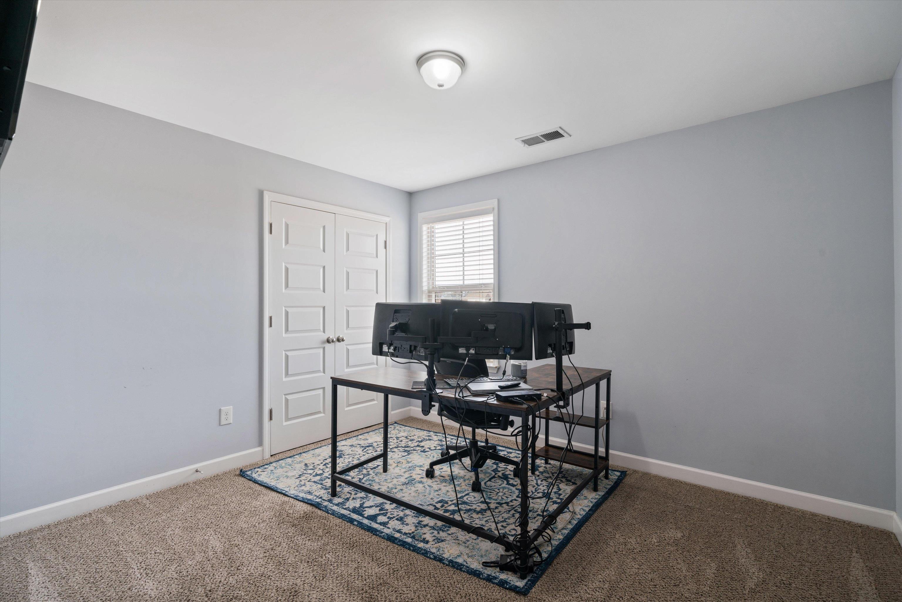 225 COUNTRY BROOK DR