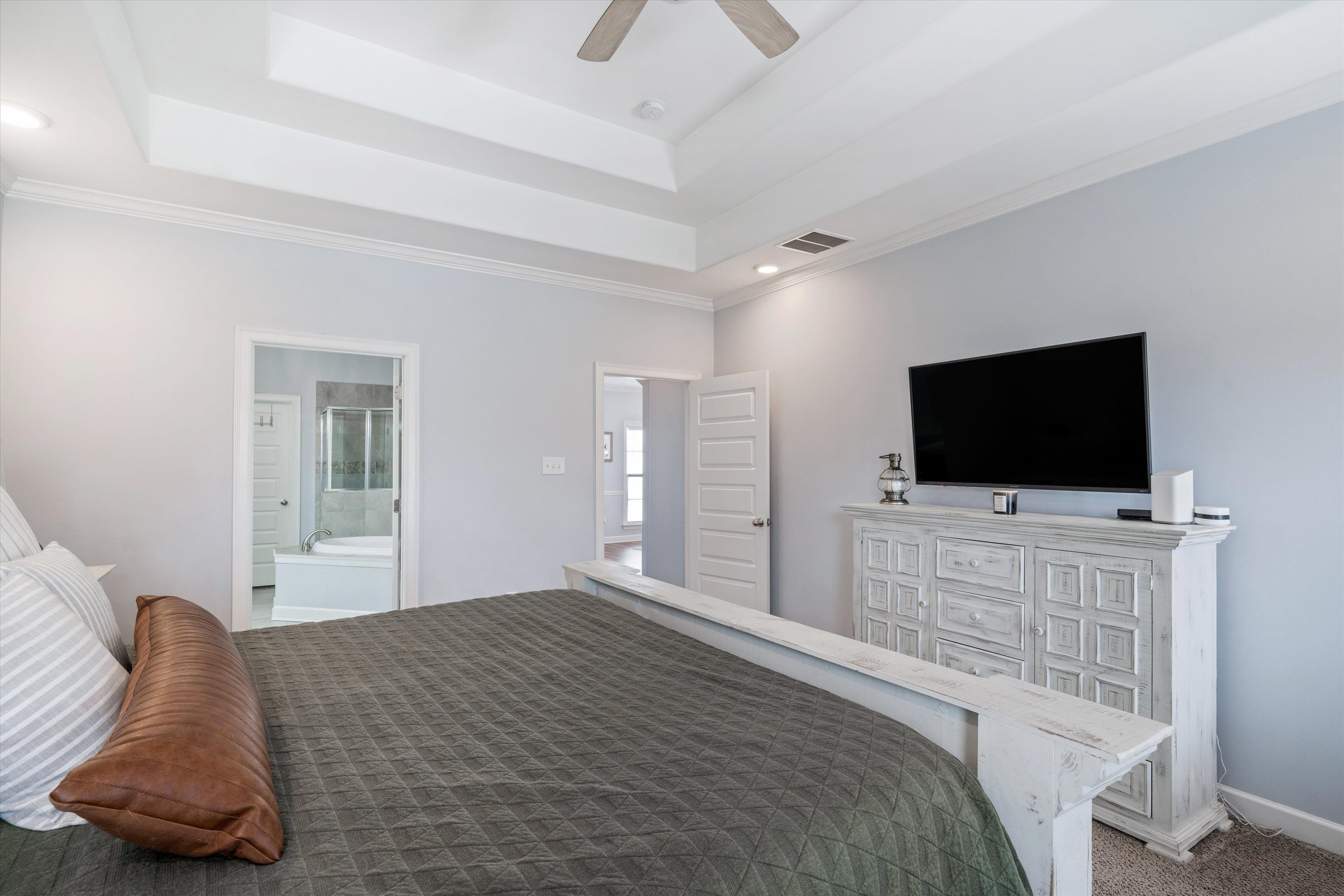 225 COUNTRY BROOK DR