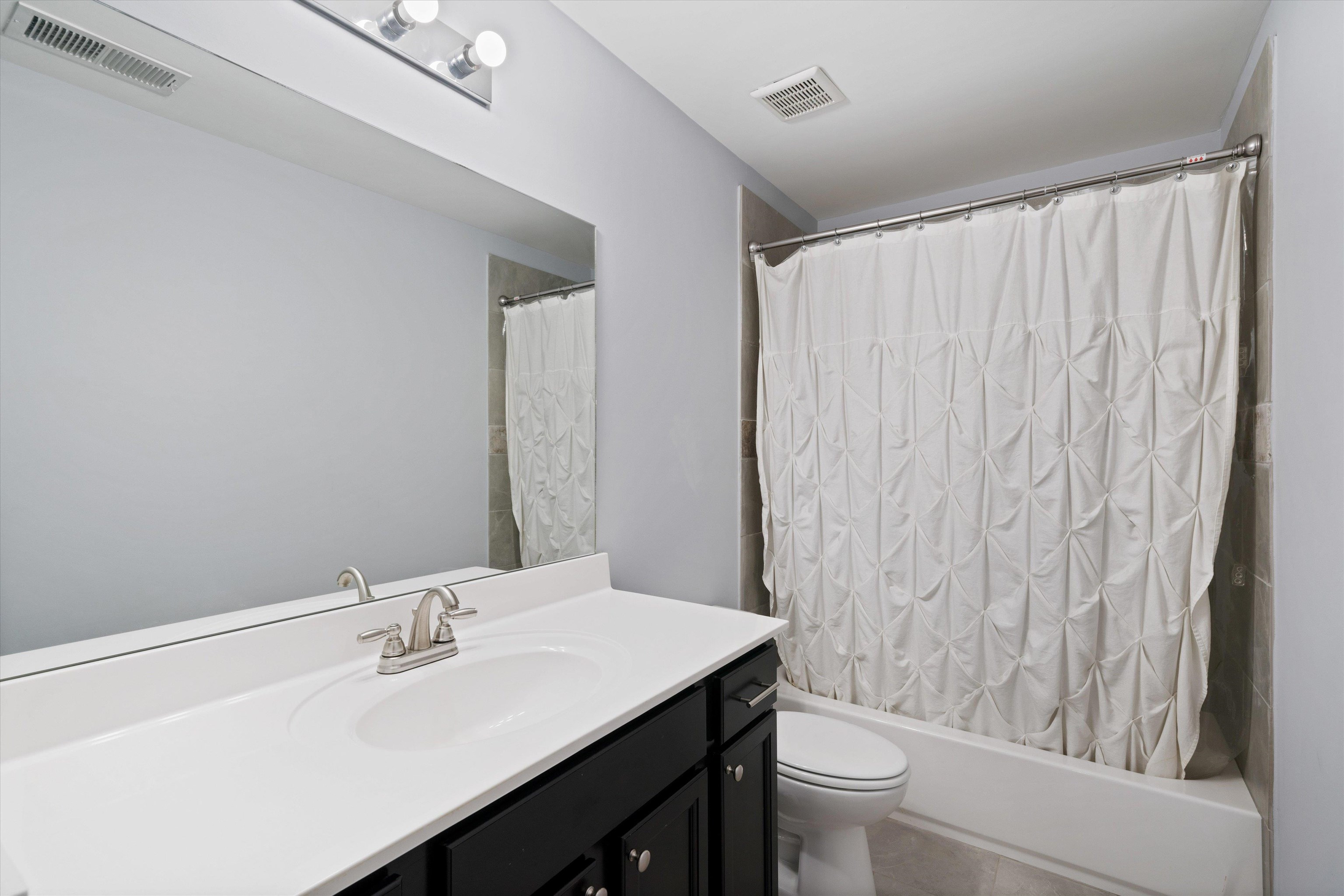 225 COUNTRY BROOK DR