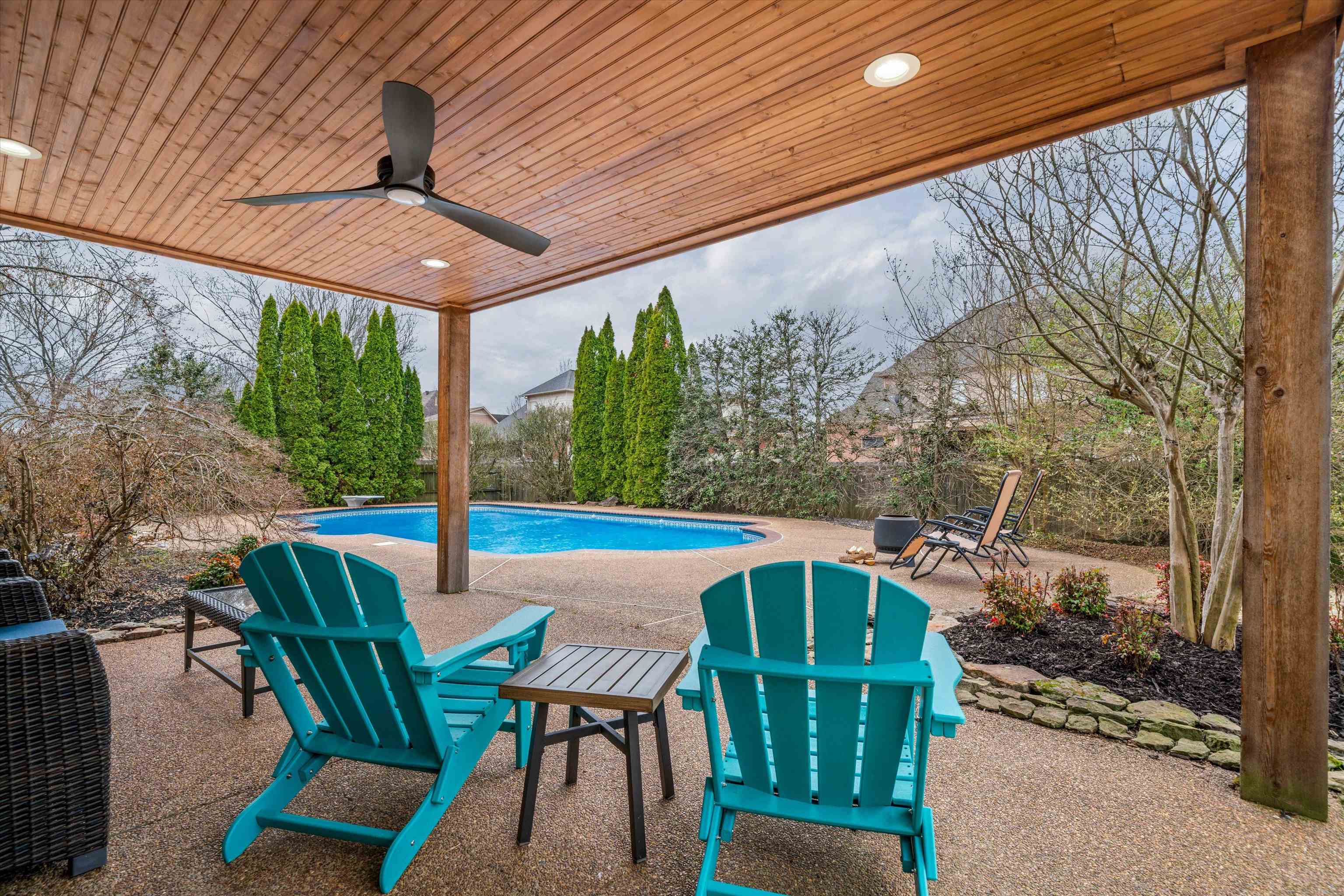 1749 GHOST CREEK DR