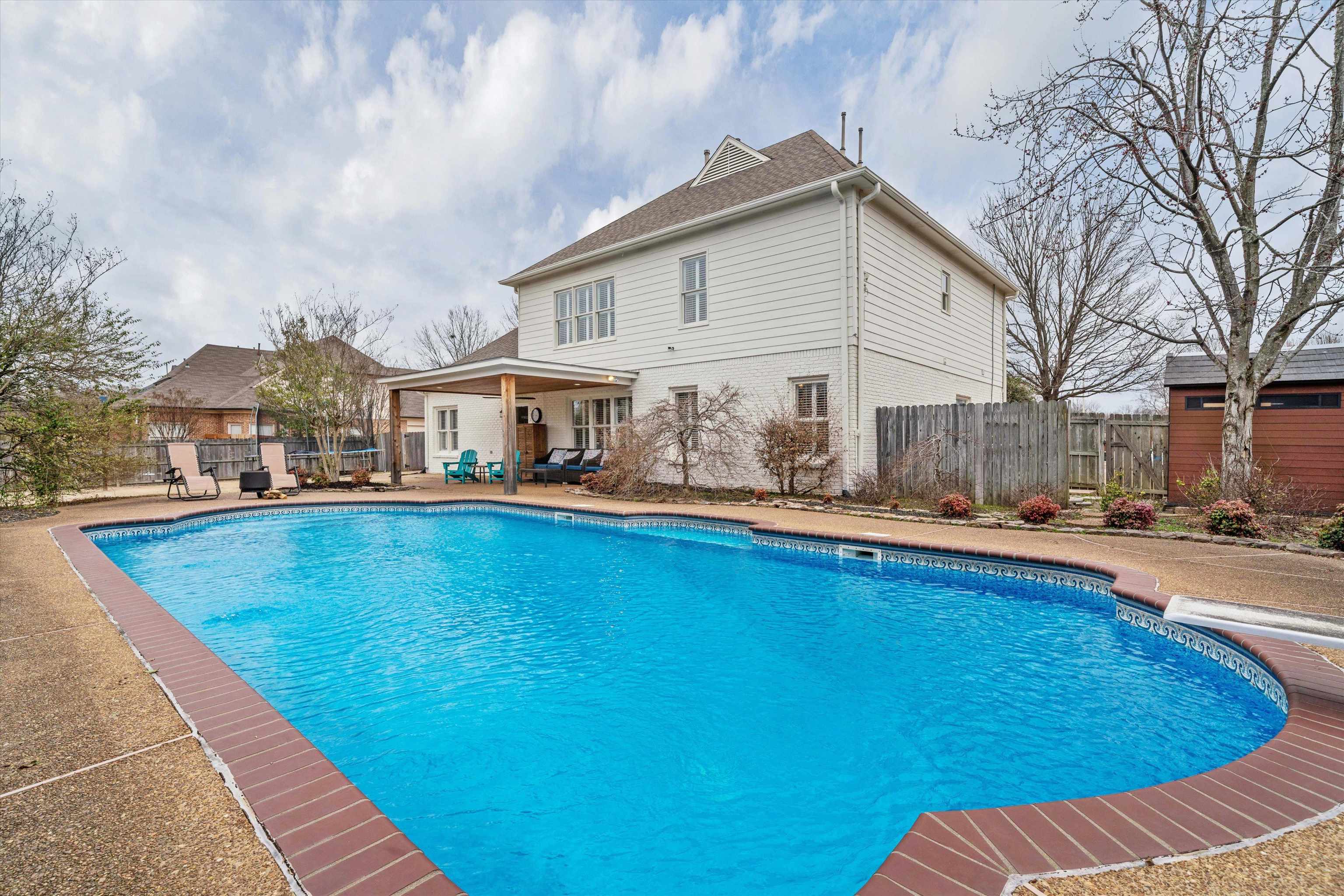 1749 GHOST CREEK DR