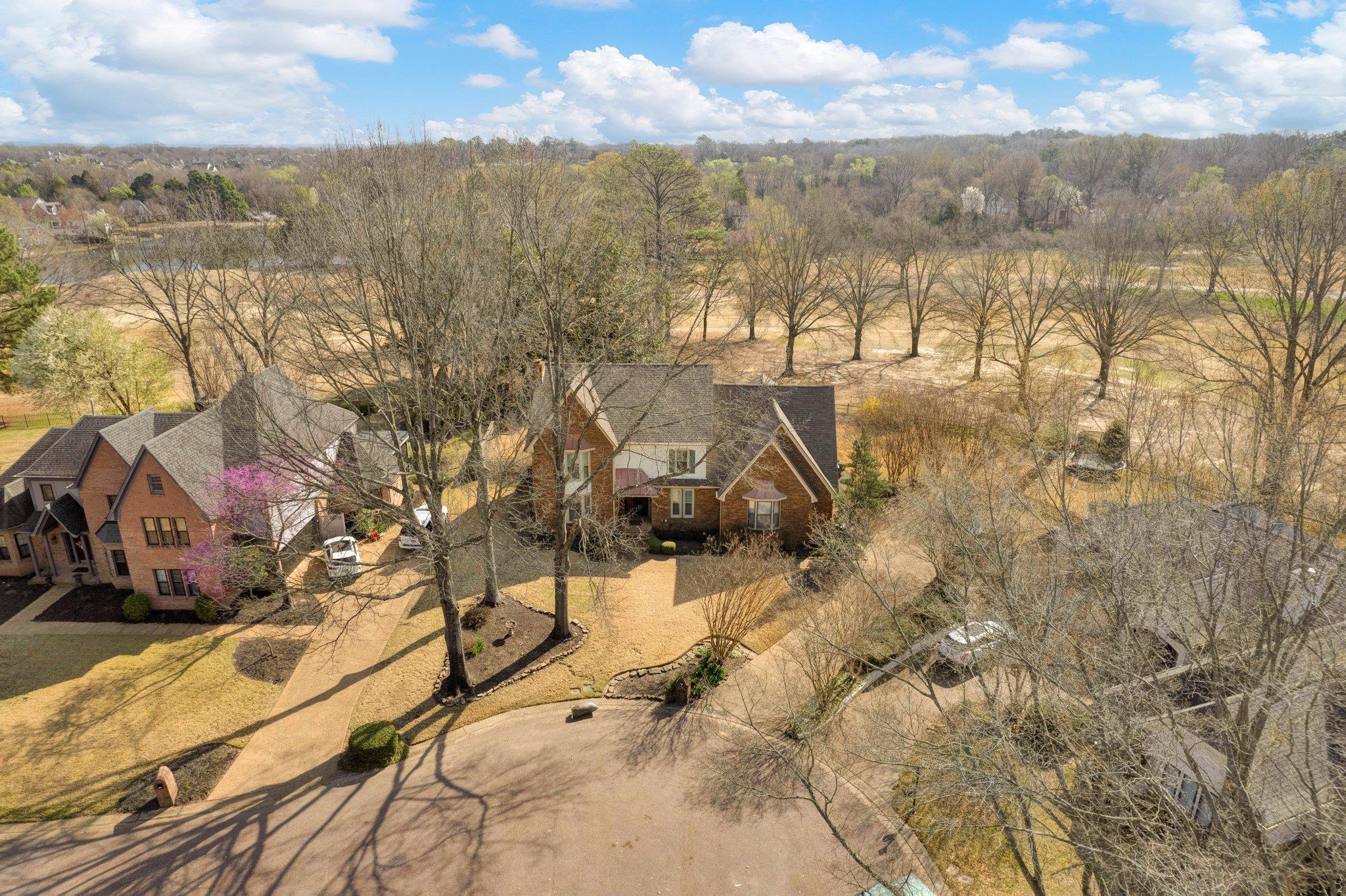 2838 E LEVEE OAKS DR