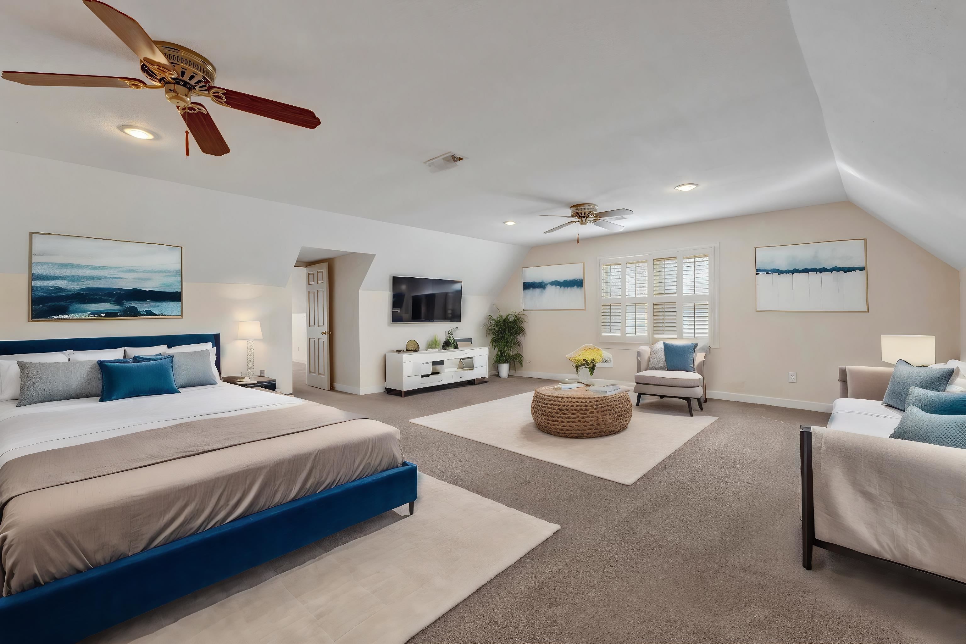 2838 E LEVEE OAKS DR