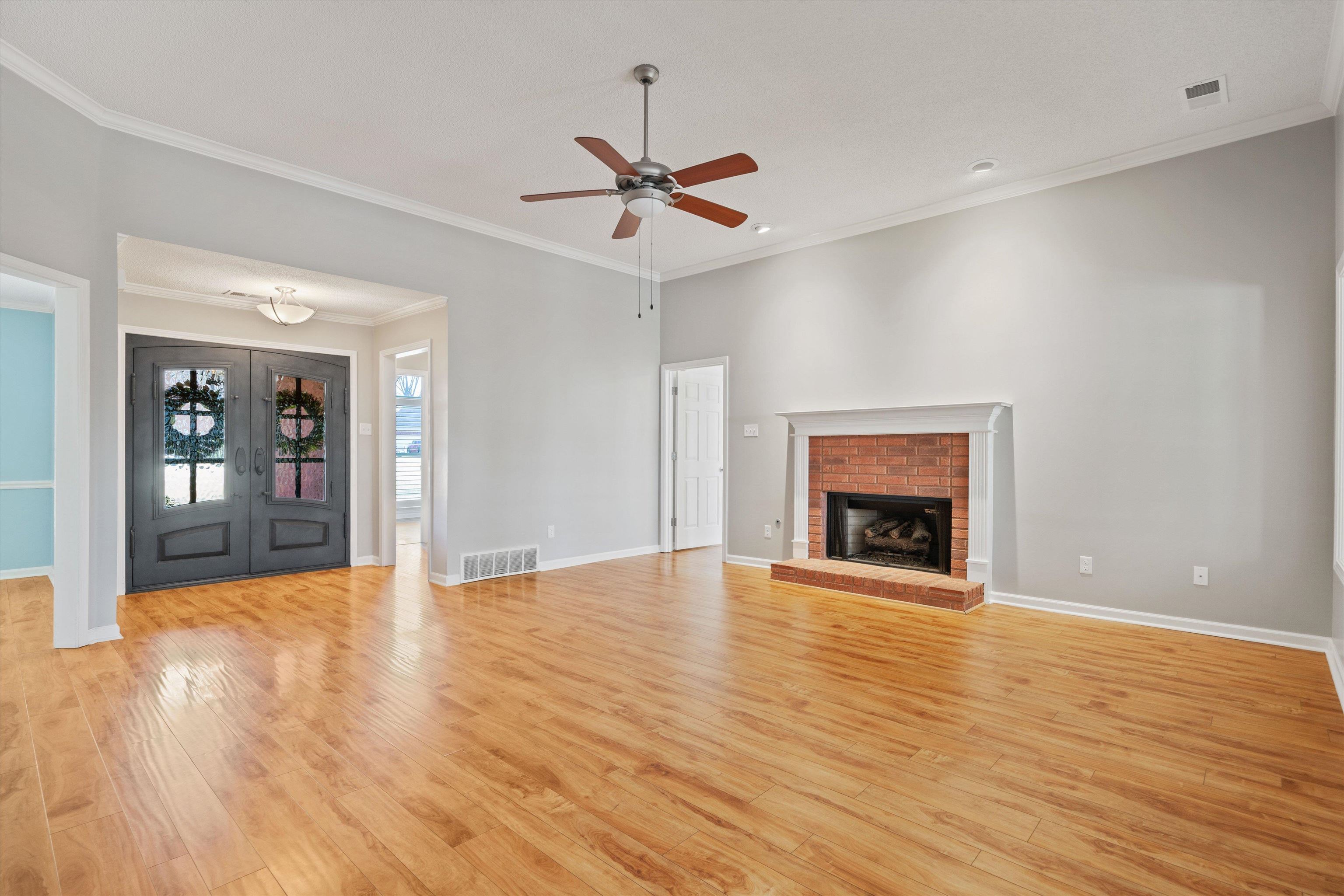 3443 PATRICIA ELLEN DR