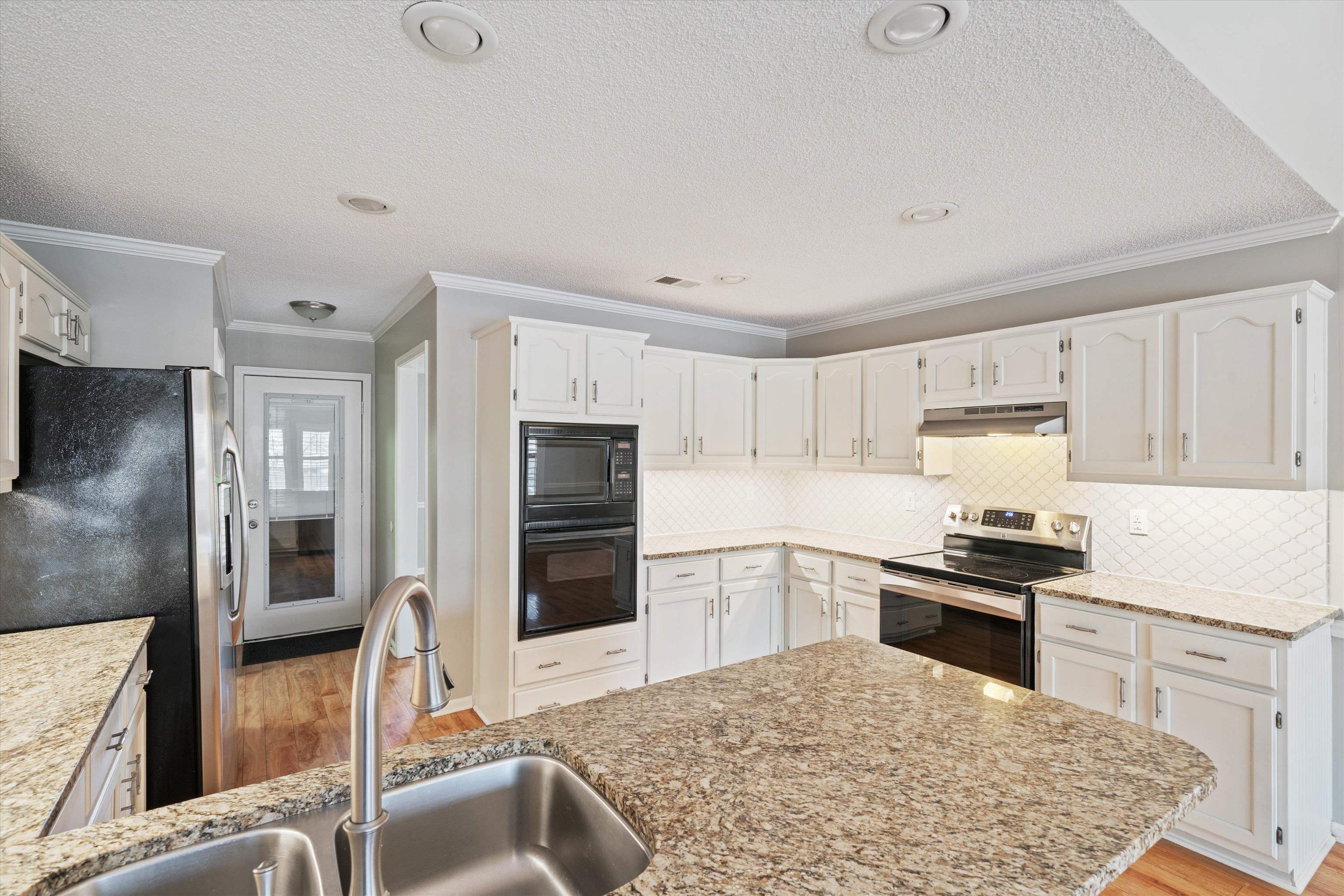 3443 PATRICIA ELLEN DR