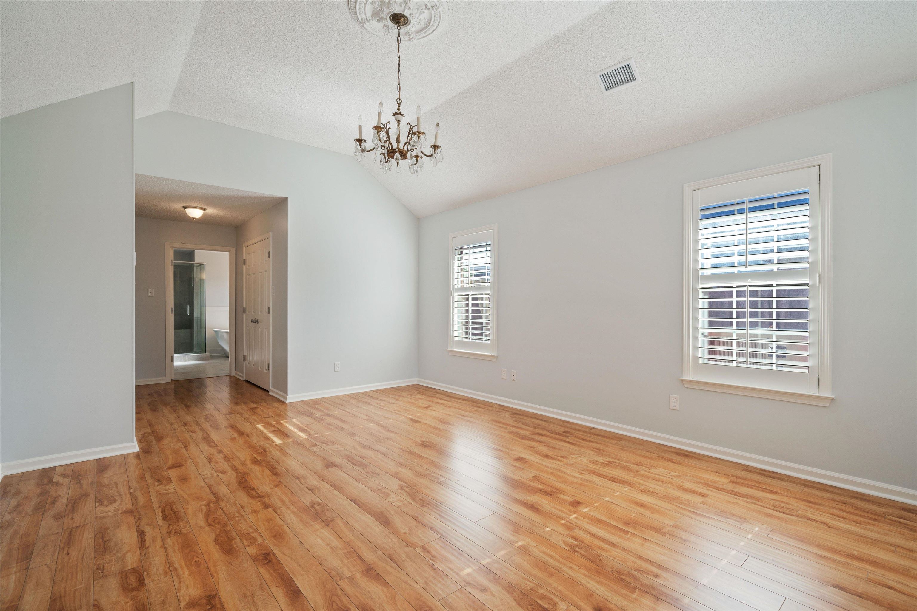 3443 PATRICIA ELLEN DR