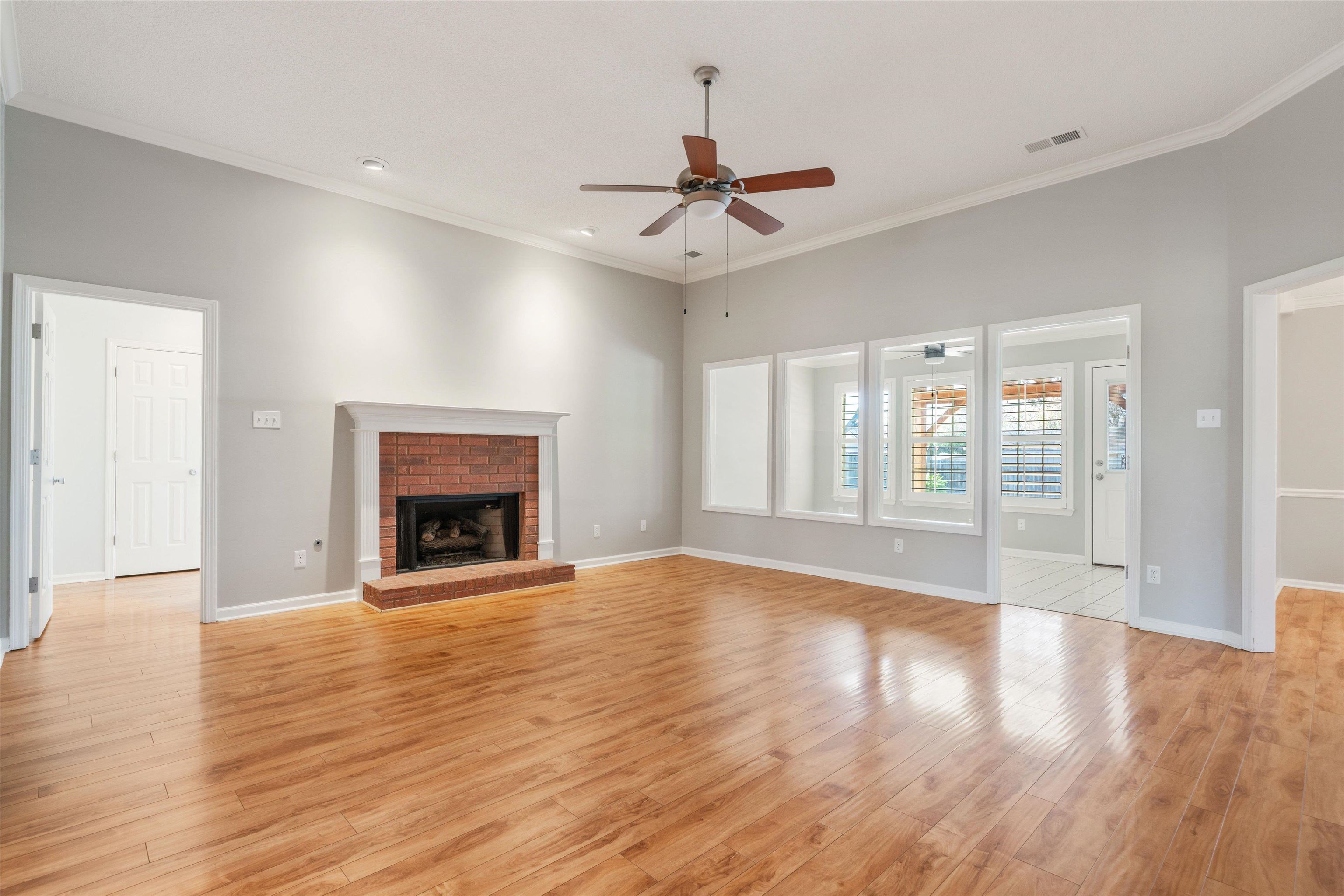 3443 PATRICIA ELLEN DR