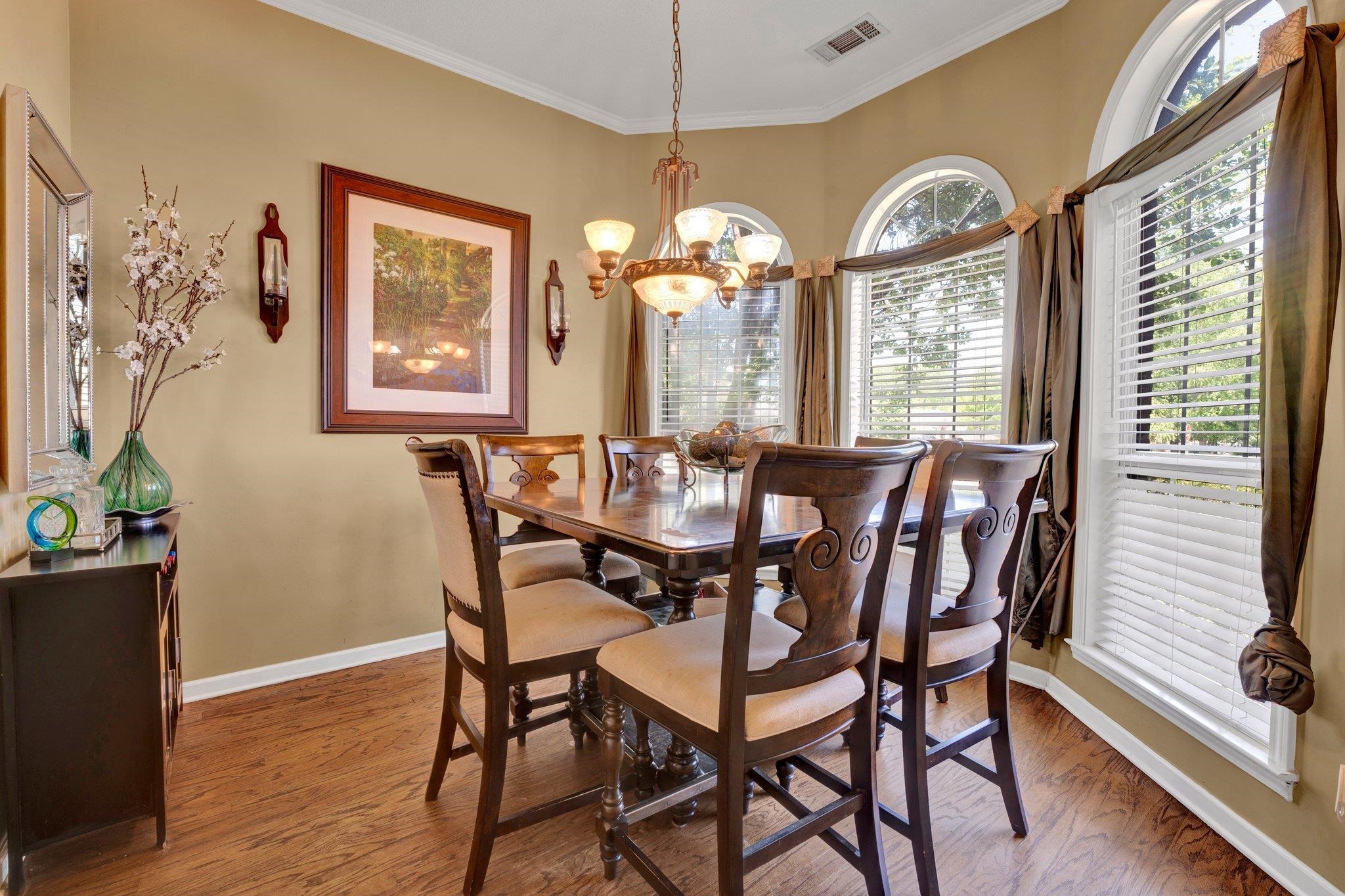 8641 OVERCUP OAKS DR