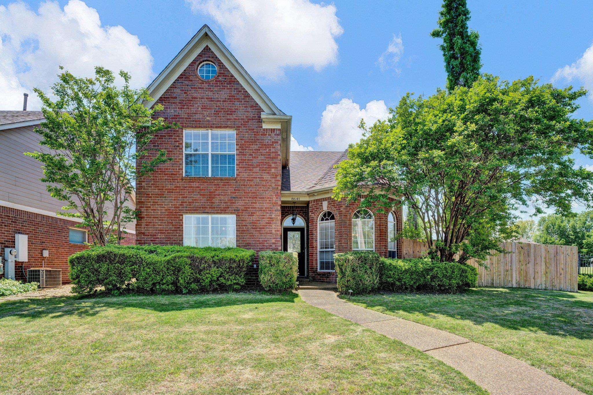 8641 OVERCUP OAKS DR