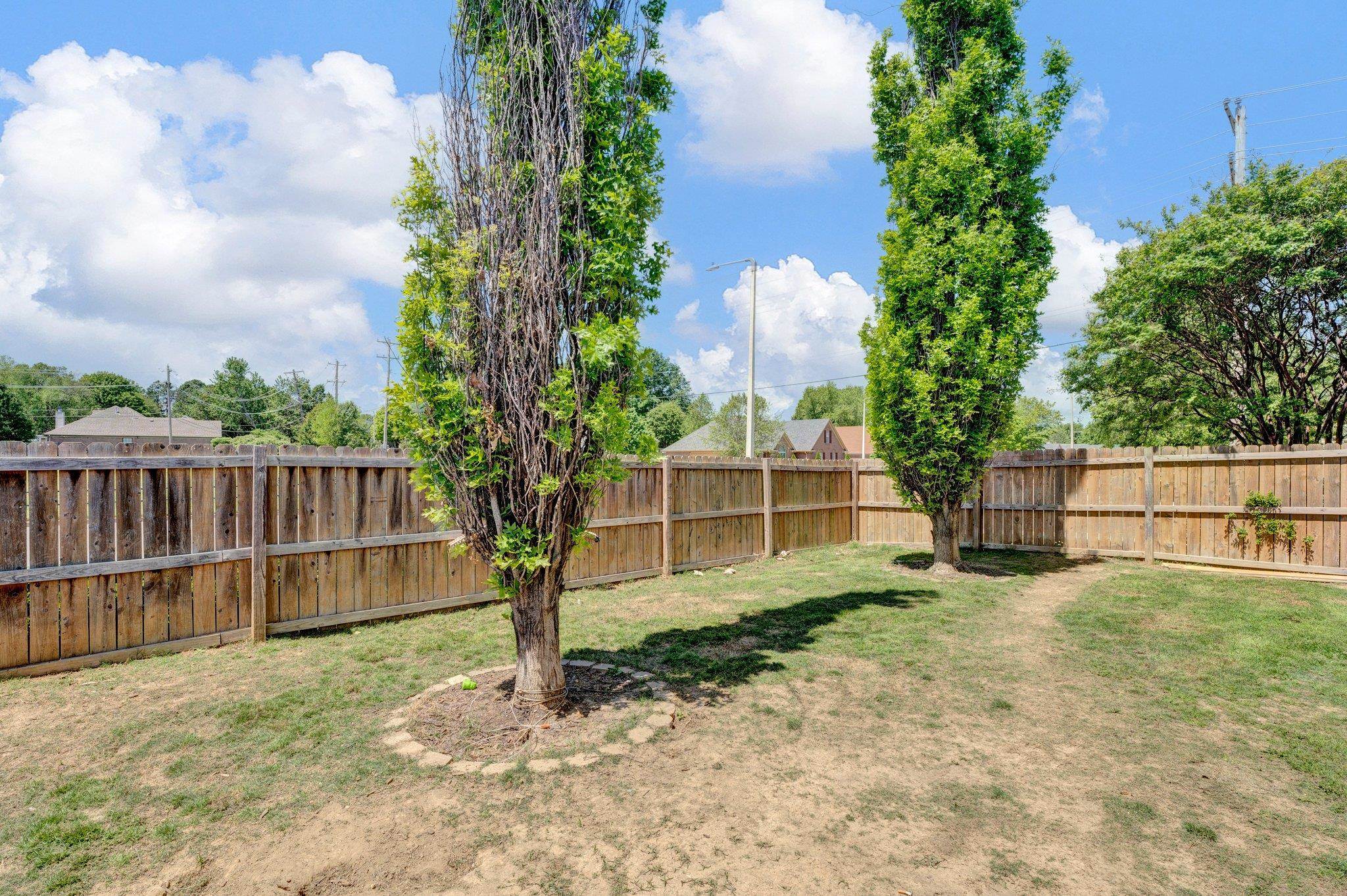 8641 OVERCUP OAKS DR