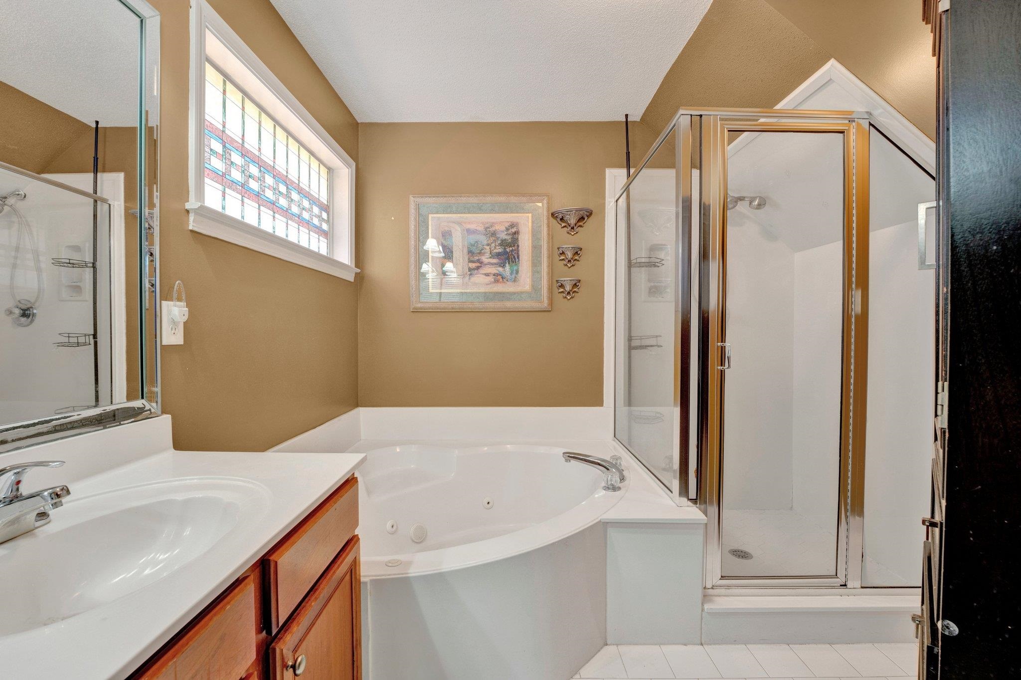 8641 OVERCUP OAKS DR