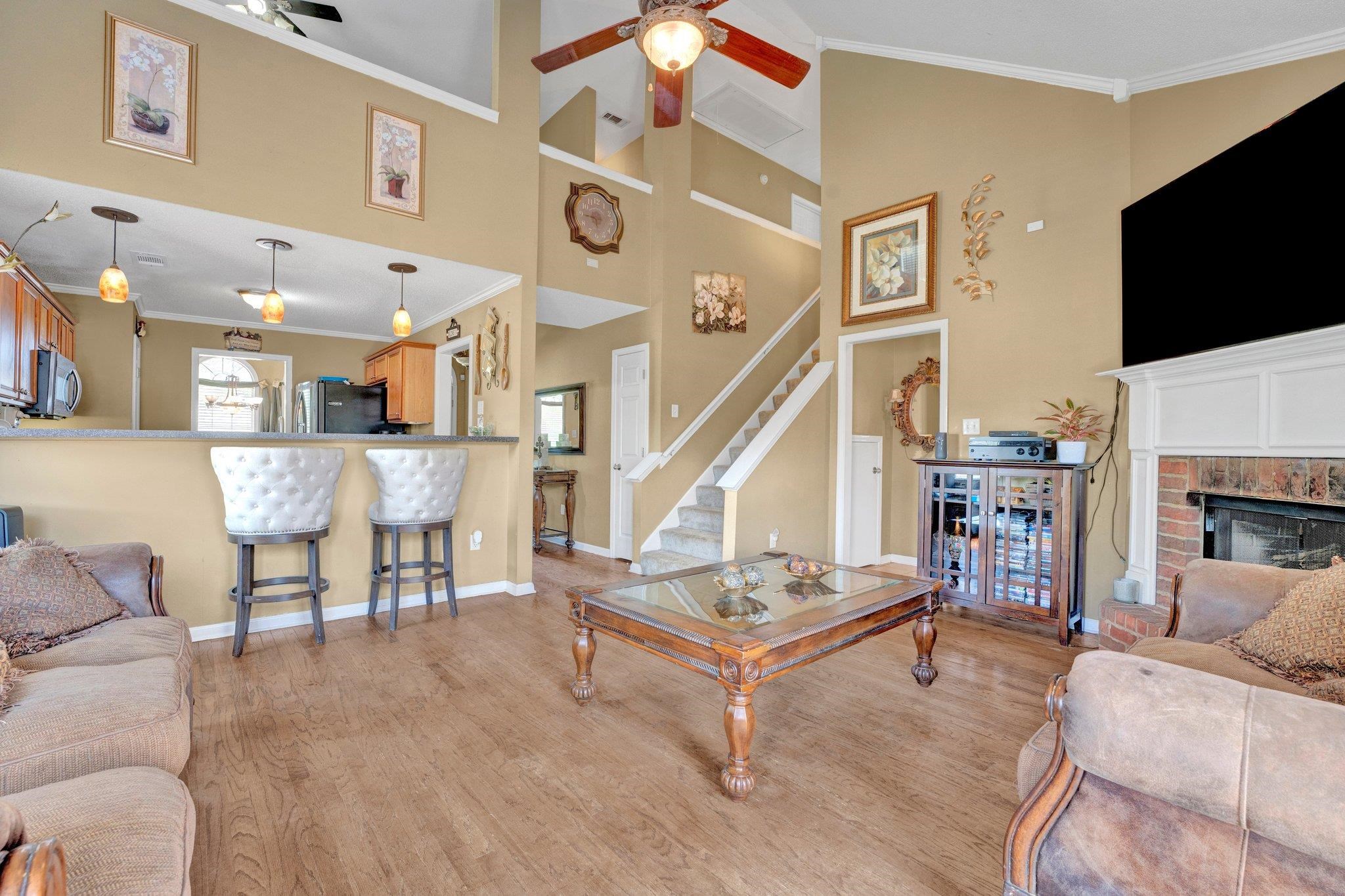 8641 OVERCUP OAKS DR