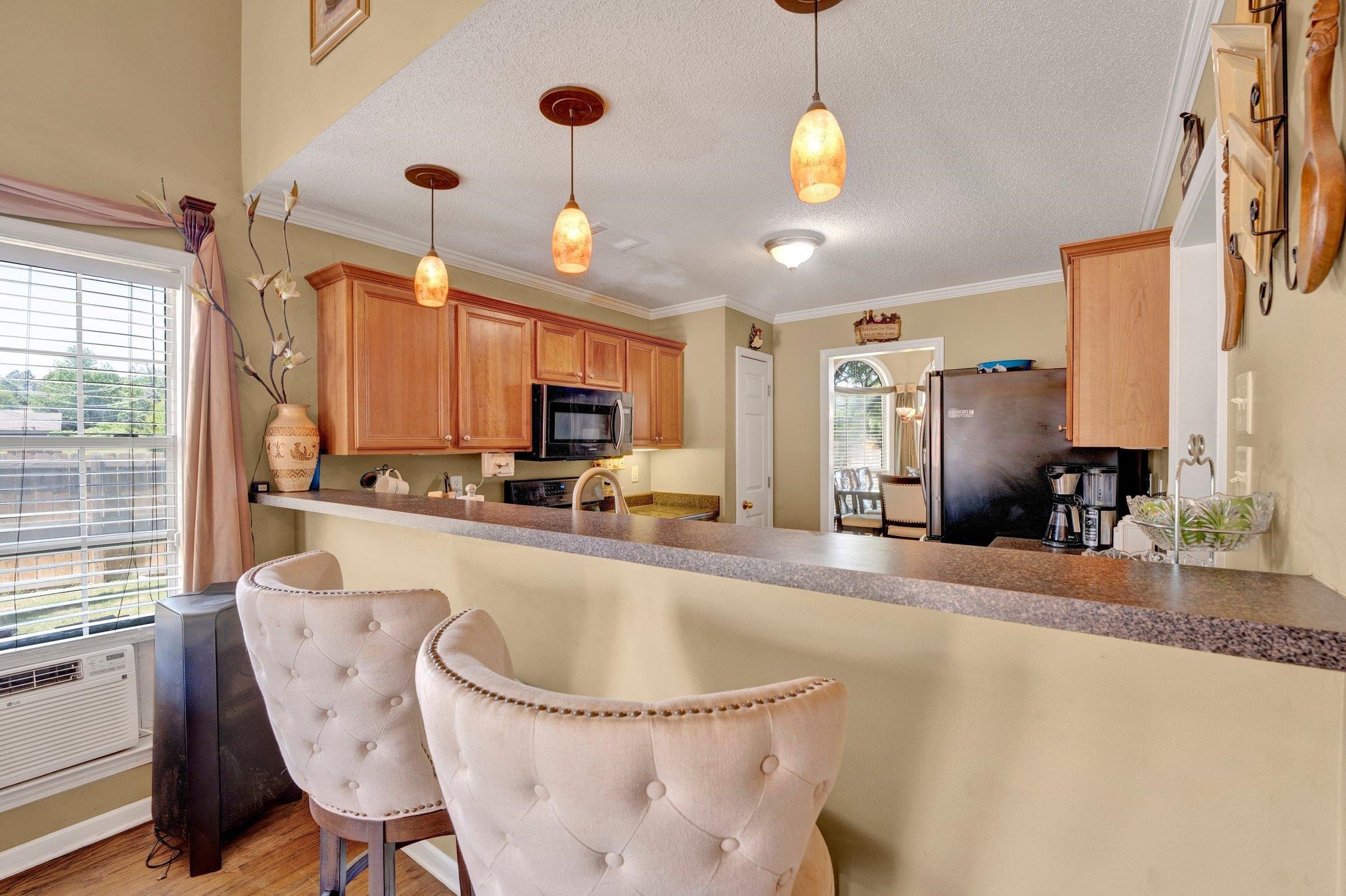 8641 OVERCUP OAKS DR