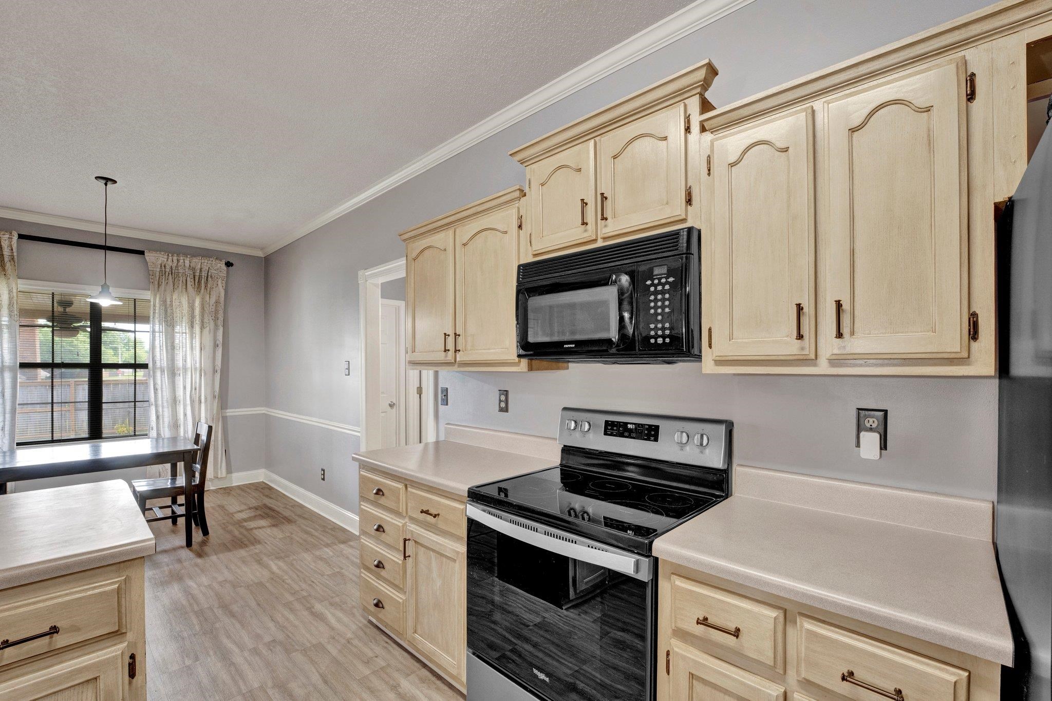 4100 MEADOW FIELD LN