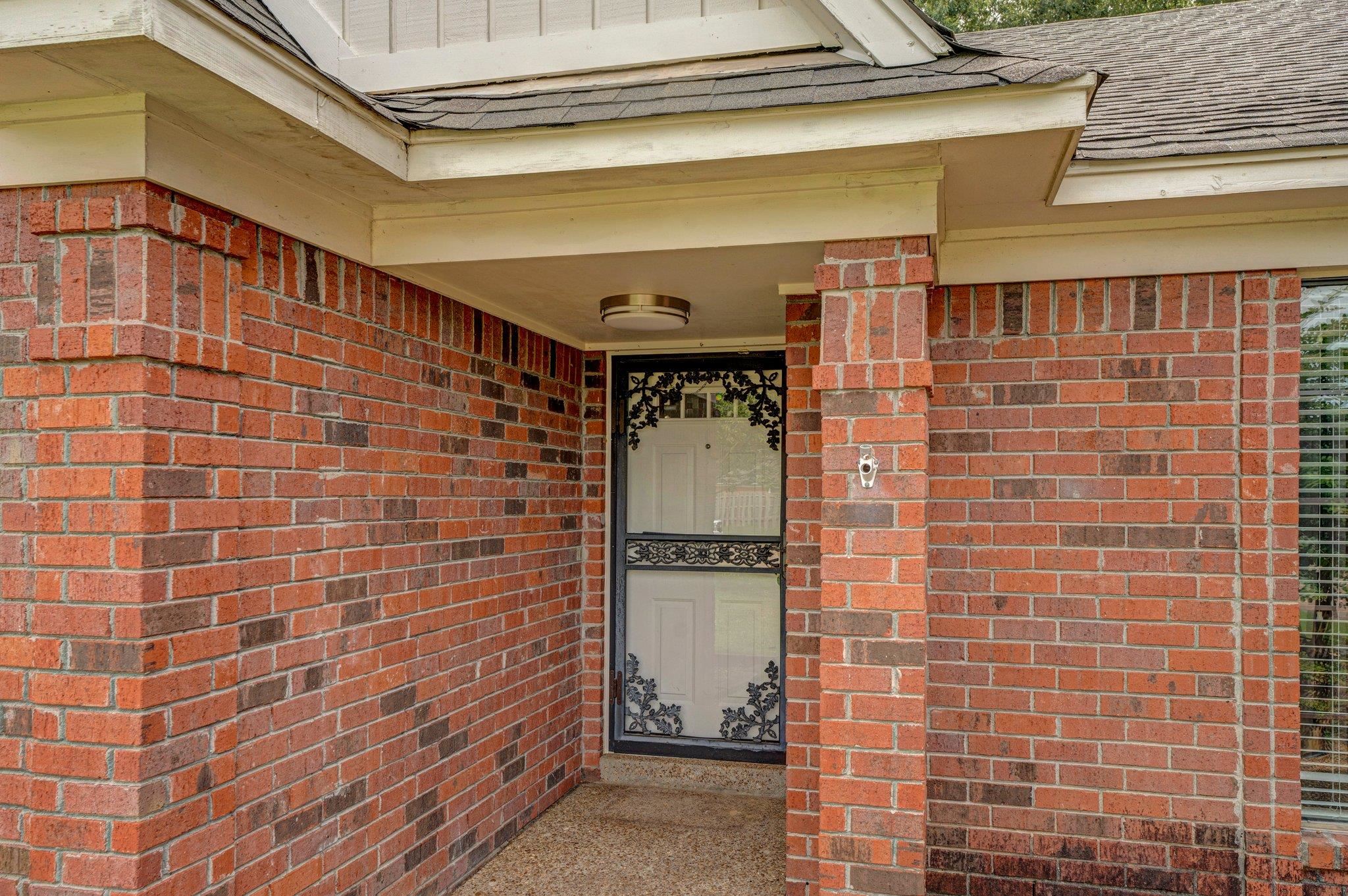 4100 MEADOW FIELD LN