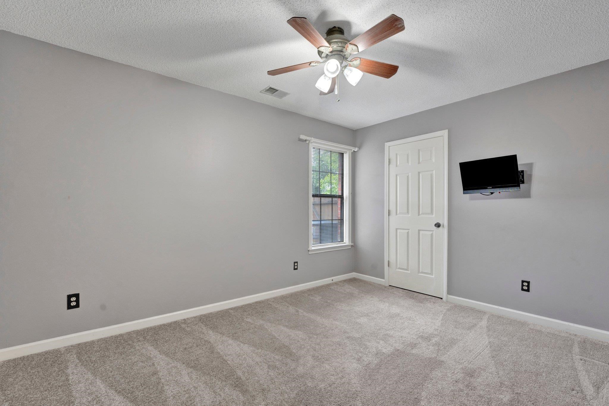 4100 MEADOW FIELD LN