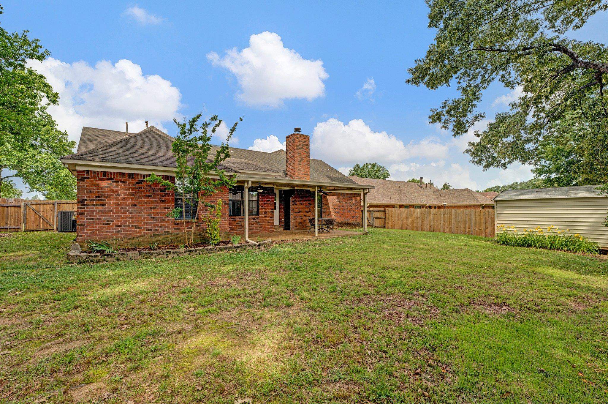 4100 MEADOW FIELD LN