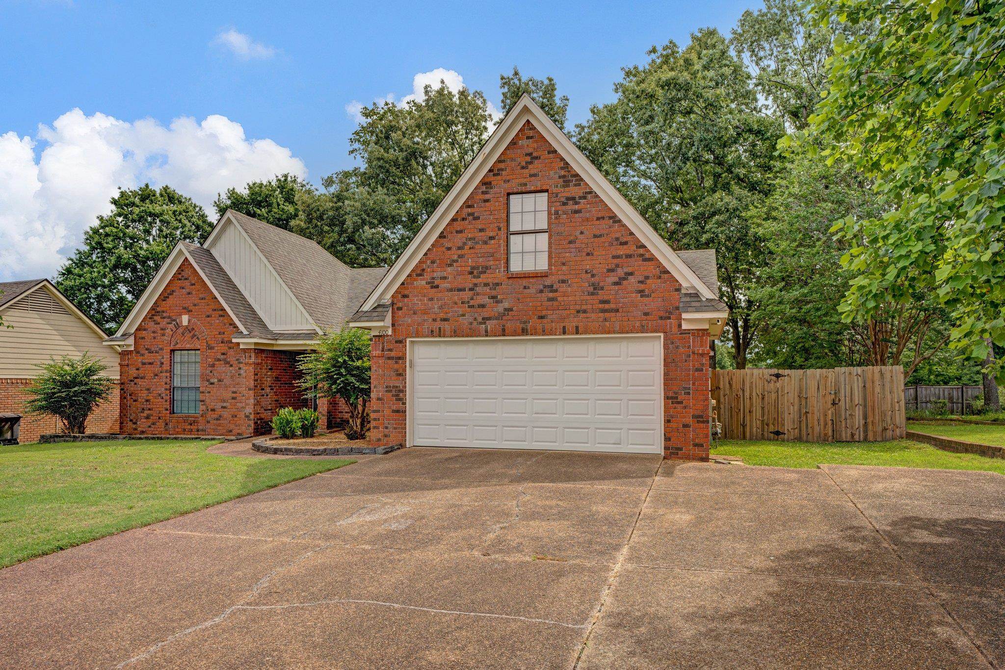 4100 MEADOW FIELD LN