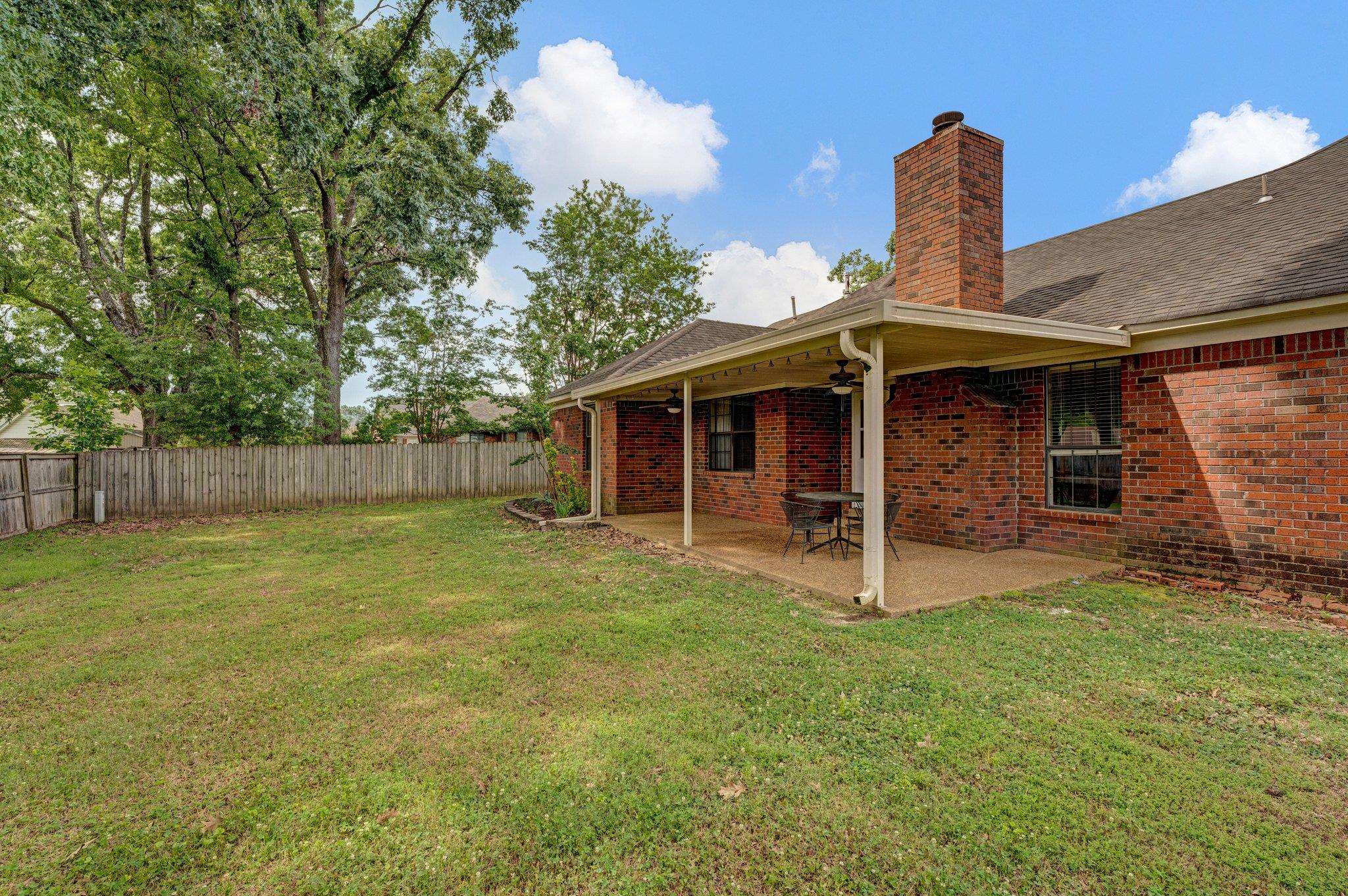 4100 MEADOW FIELD LN