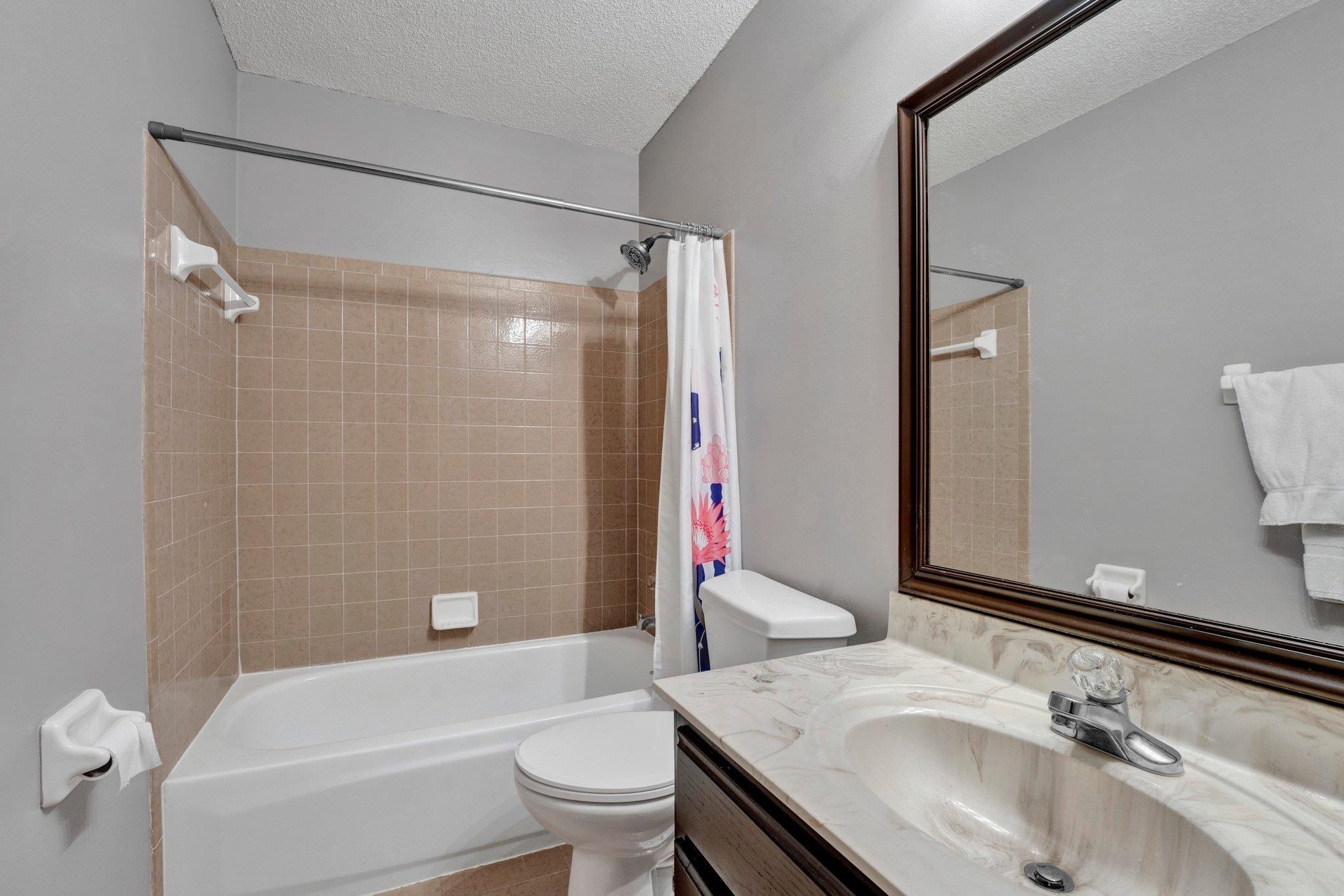 4100 MEADOW FIELD LN