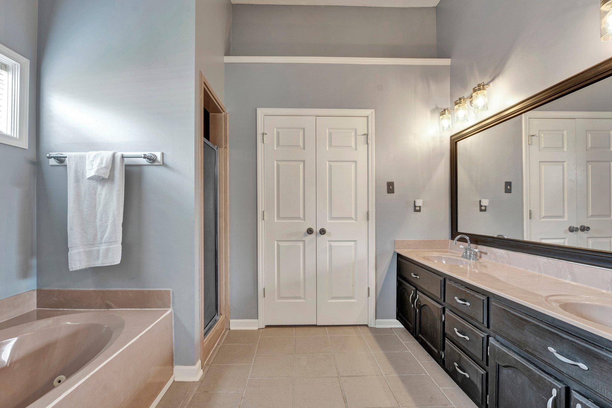 4100 MEADOW FIELD LN