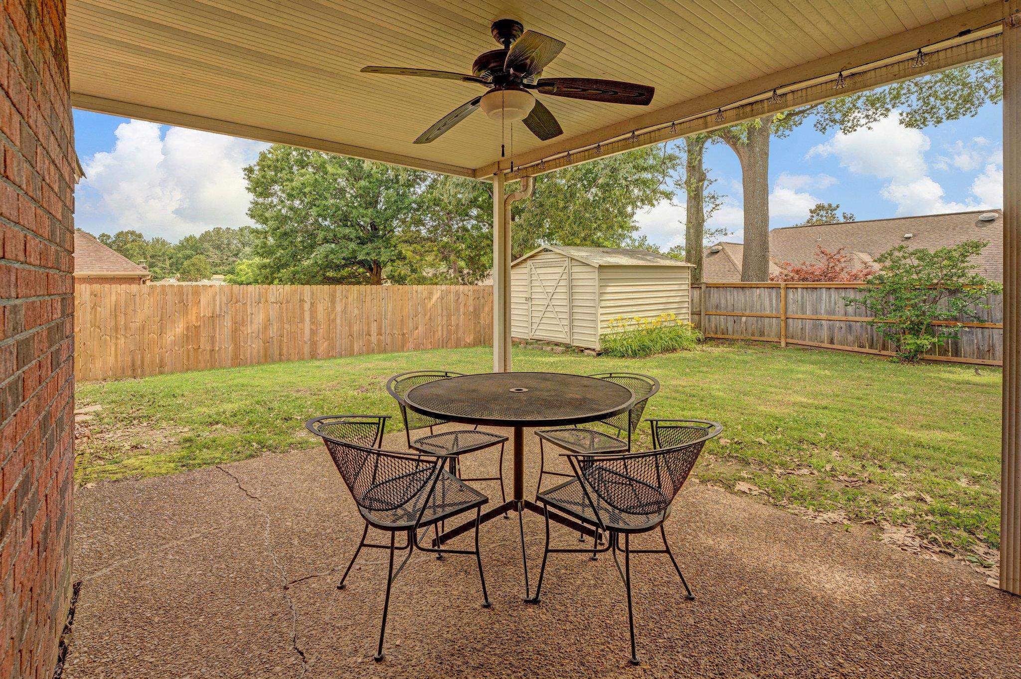 4100 MEADOW FIELD LN