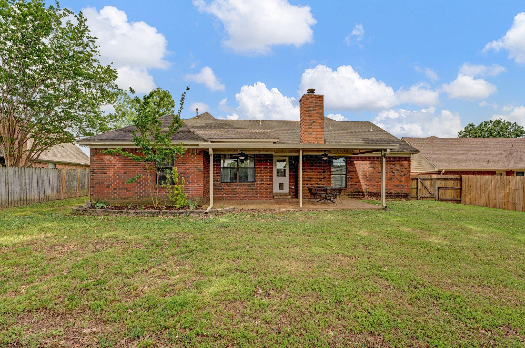 4100 MEADOW FIELD LN