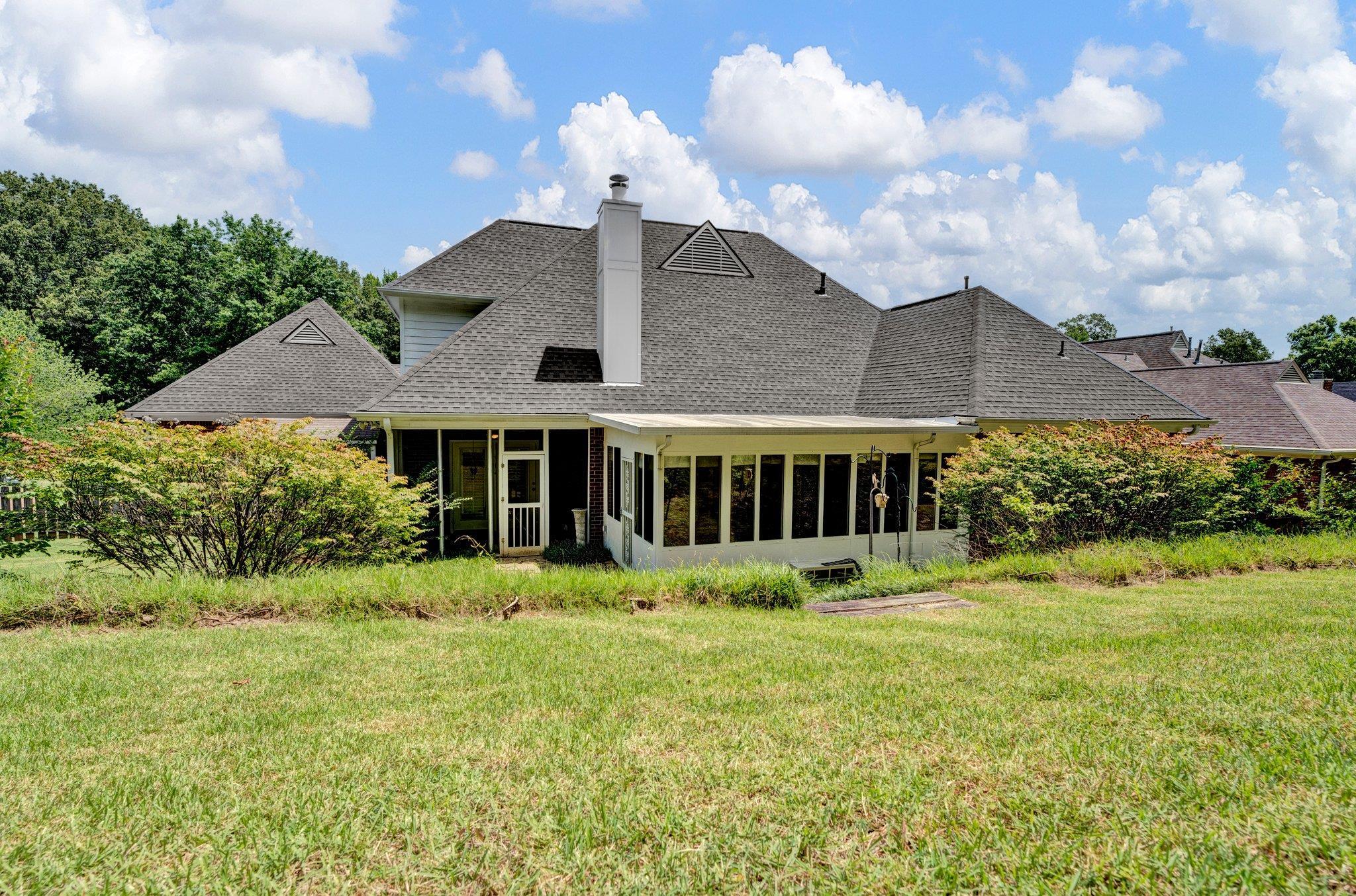 9135 WREN HILL DR